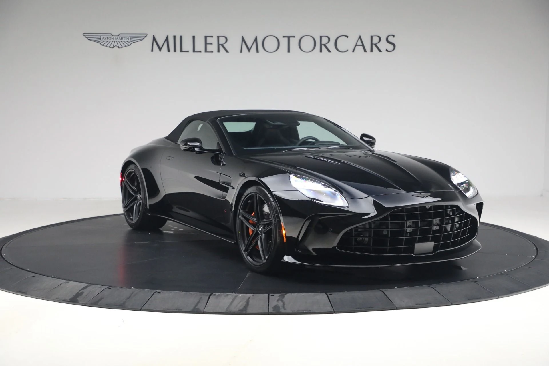 mph022_120328481_New_2026_Aston_Martin_Vantage_S_Roadster_1790281816_6a1e2befb9