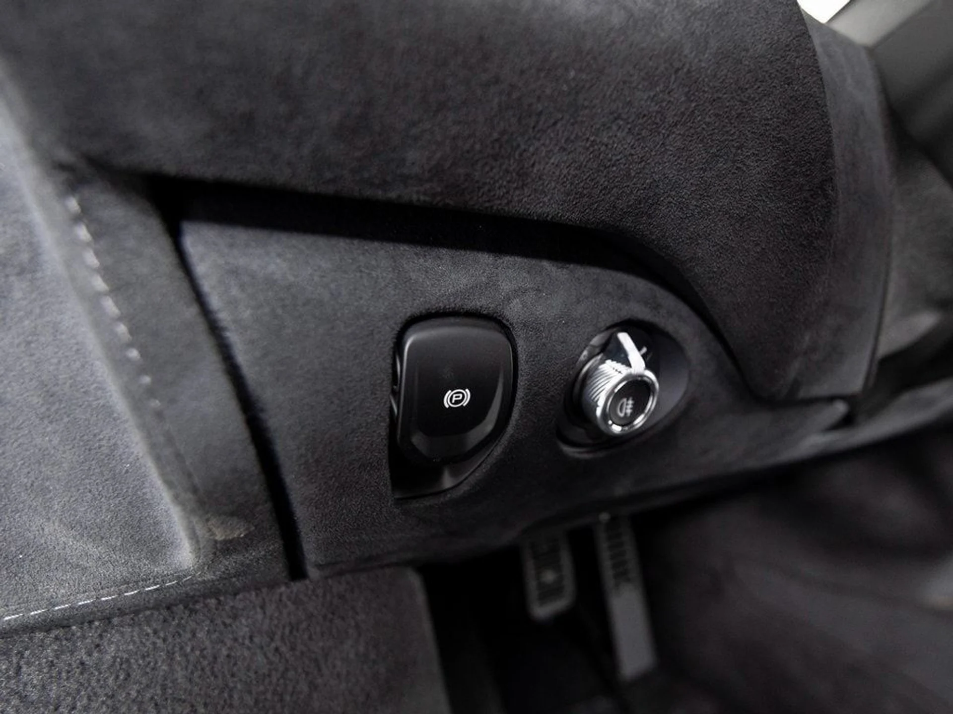 mph022_1203509833_b93a4b20e1a821c27ea4e4ecf77d2546x_4d7bd51498