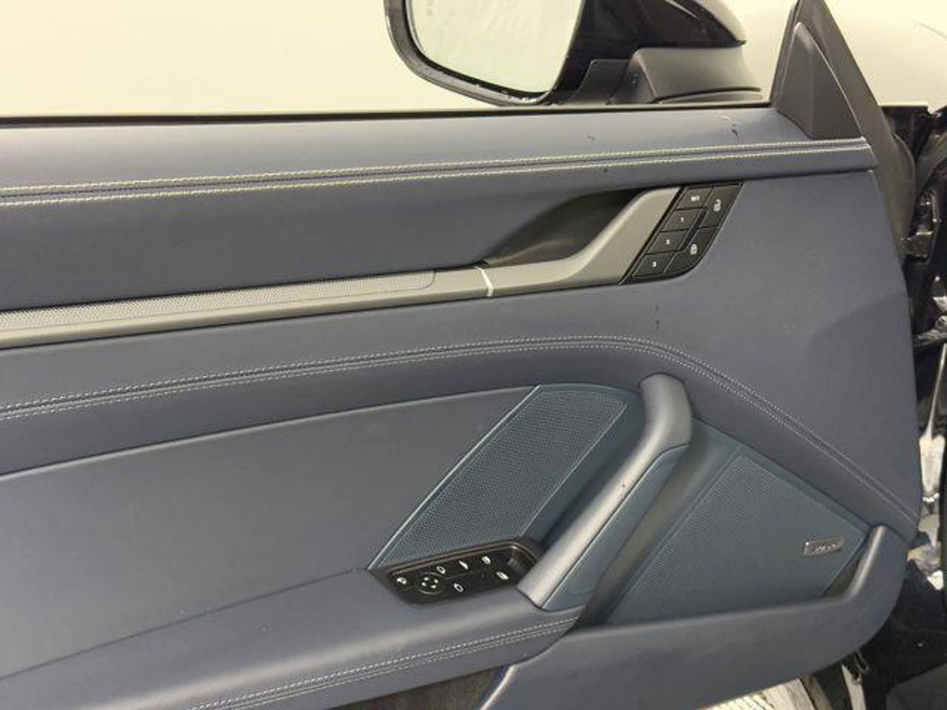 mph022_1213572609_Emd_T_Qf1e_xwc_Kpezzk_Gvf0_Bu_PM_3efe126d51