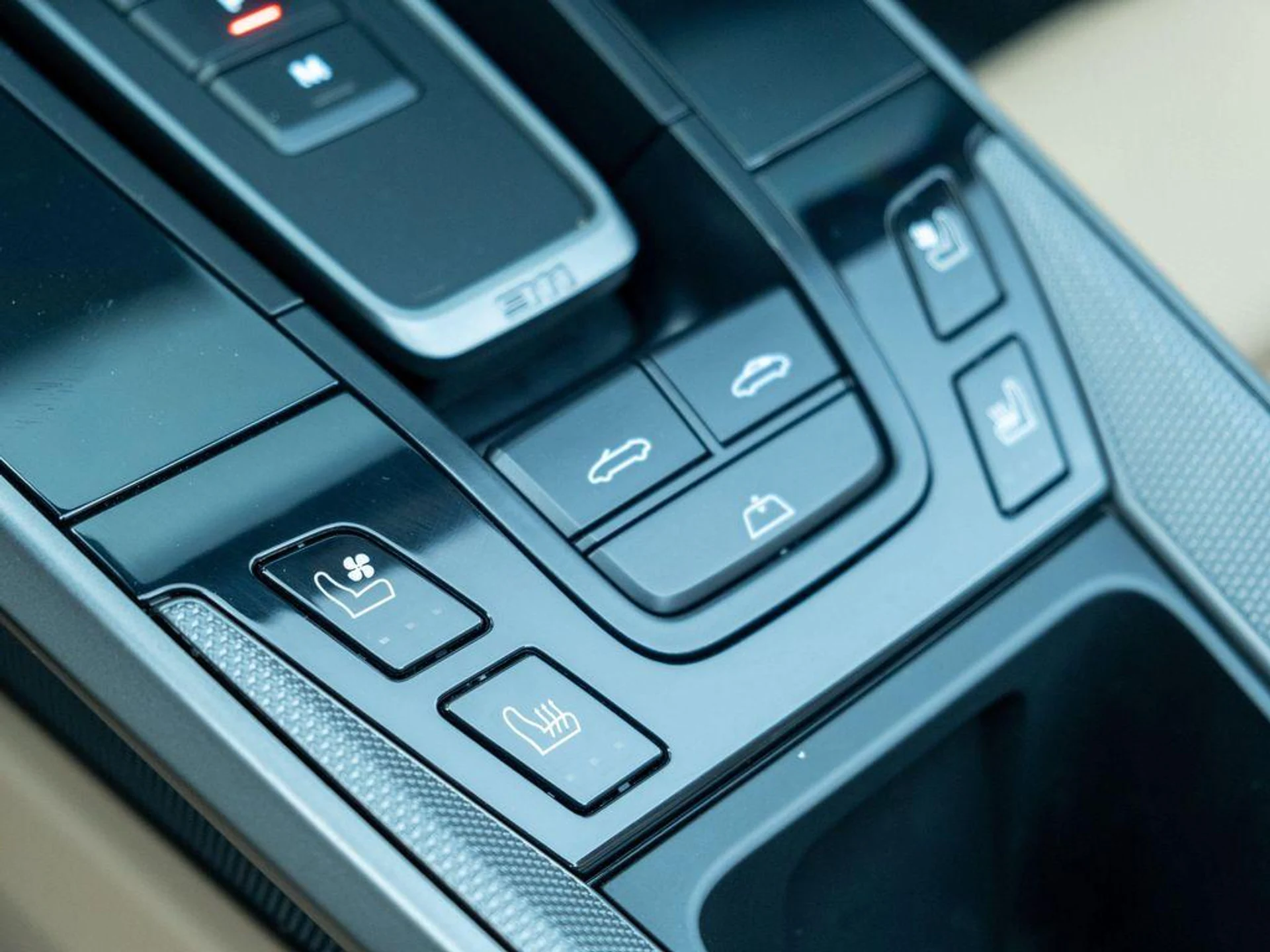 mph022_1221680724_E9_Qn_U2akl_H1_QBZCVOVZXVIBAW_6_M_5ebc0e3573