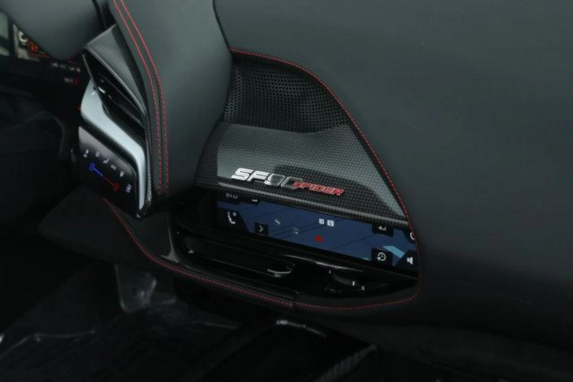 mph022_122334172_x_X_Yx_Qfh_Fhrwtbl_ONI_07m2tt_W_Mas_8a51ca92df