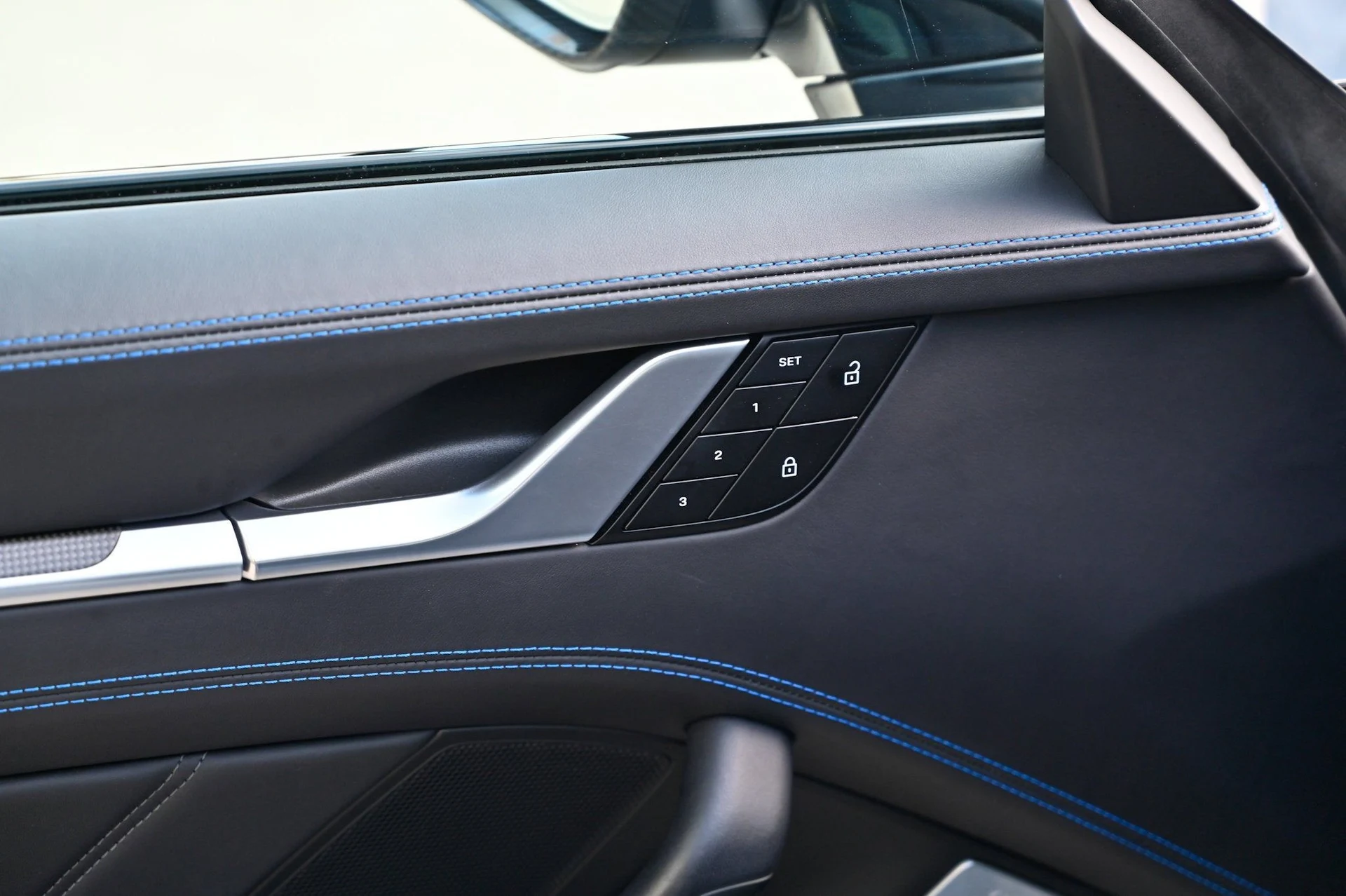 mph022_122561508_b9812dc418754792a4960d6e1b15a212_a63b0f0361