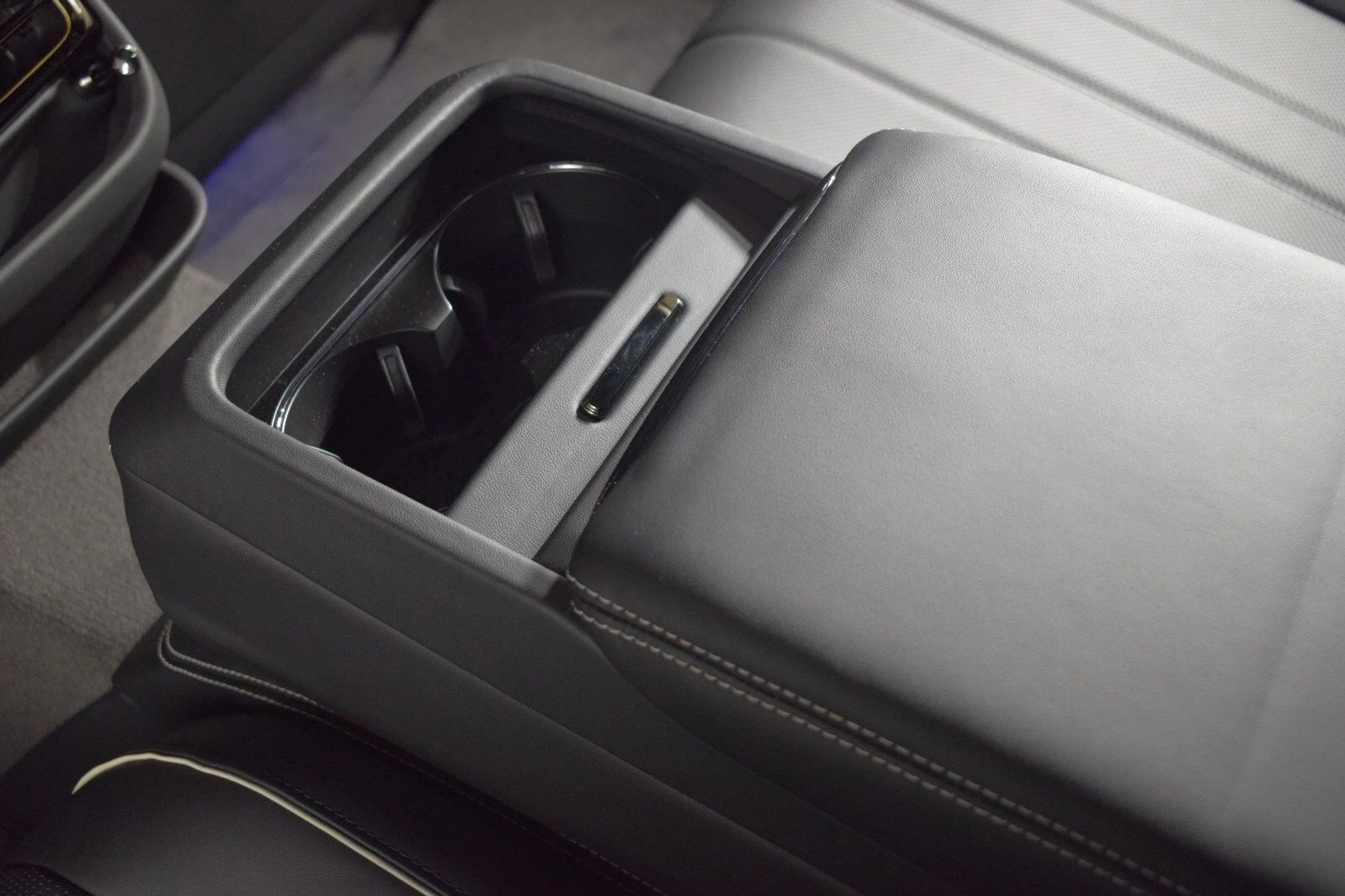 mph022_123305478_7b11789fb1d7d7079ee288a08f550352x_f1de871c39