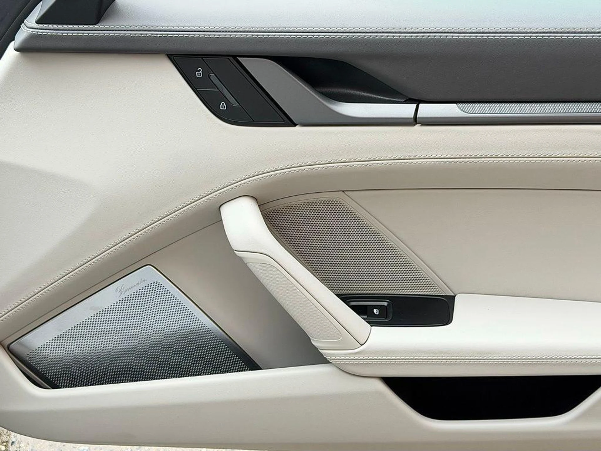 mph022_1237530046_ouaa_LLC_1_G_y_J_Eh_Yif_Mo_VYZ_3_XXQ_1916262856