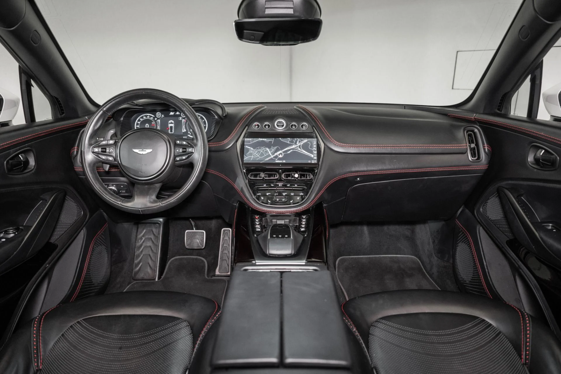 mph022_1239190608_Used_2023_Aston_Martin_DBX_1759420247_0be0033065