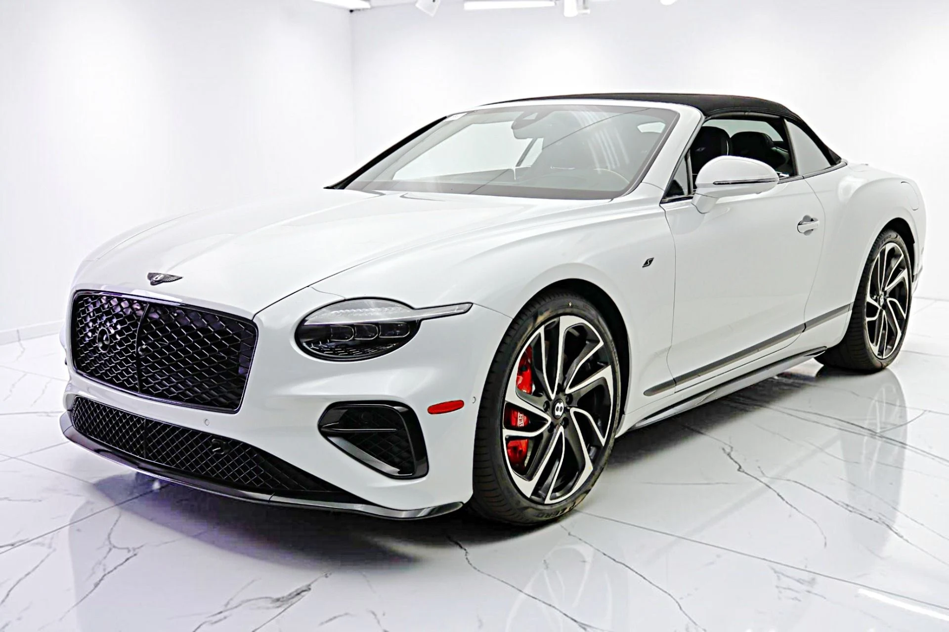 mph022_1239627773_New_2026_Bentley_Continental_GTC_S_b9e77a3897
