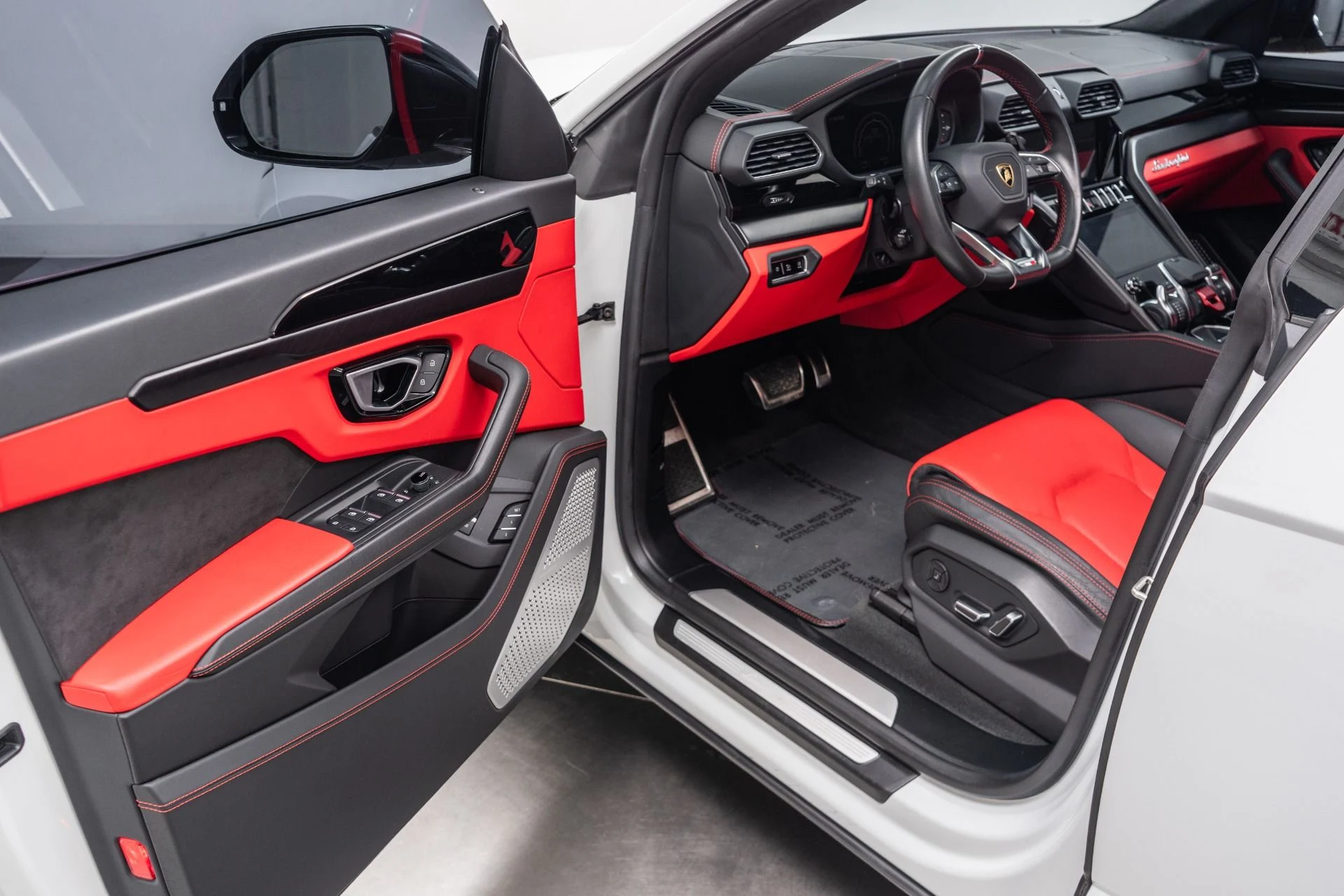 mph022_124290654_Used_2021_Lamborghini_Urus_Bang_and_Olufsen_Audio_Two_Tone_Interior_641_Horsepower_1773860440_58bb3efd50