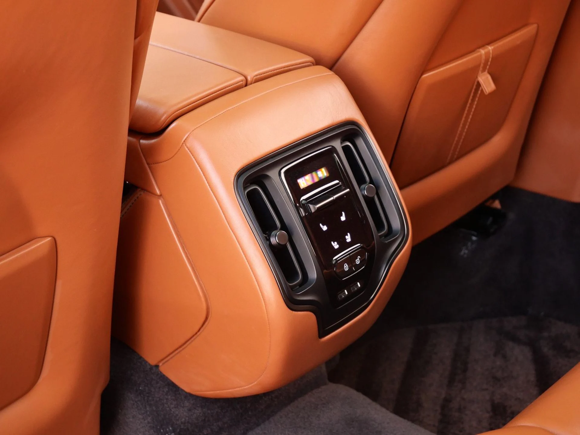 mph022_1246053942_c4a95e1166dc307c3543eeaddb47466bx_958f5aa5b5