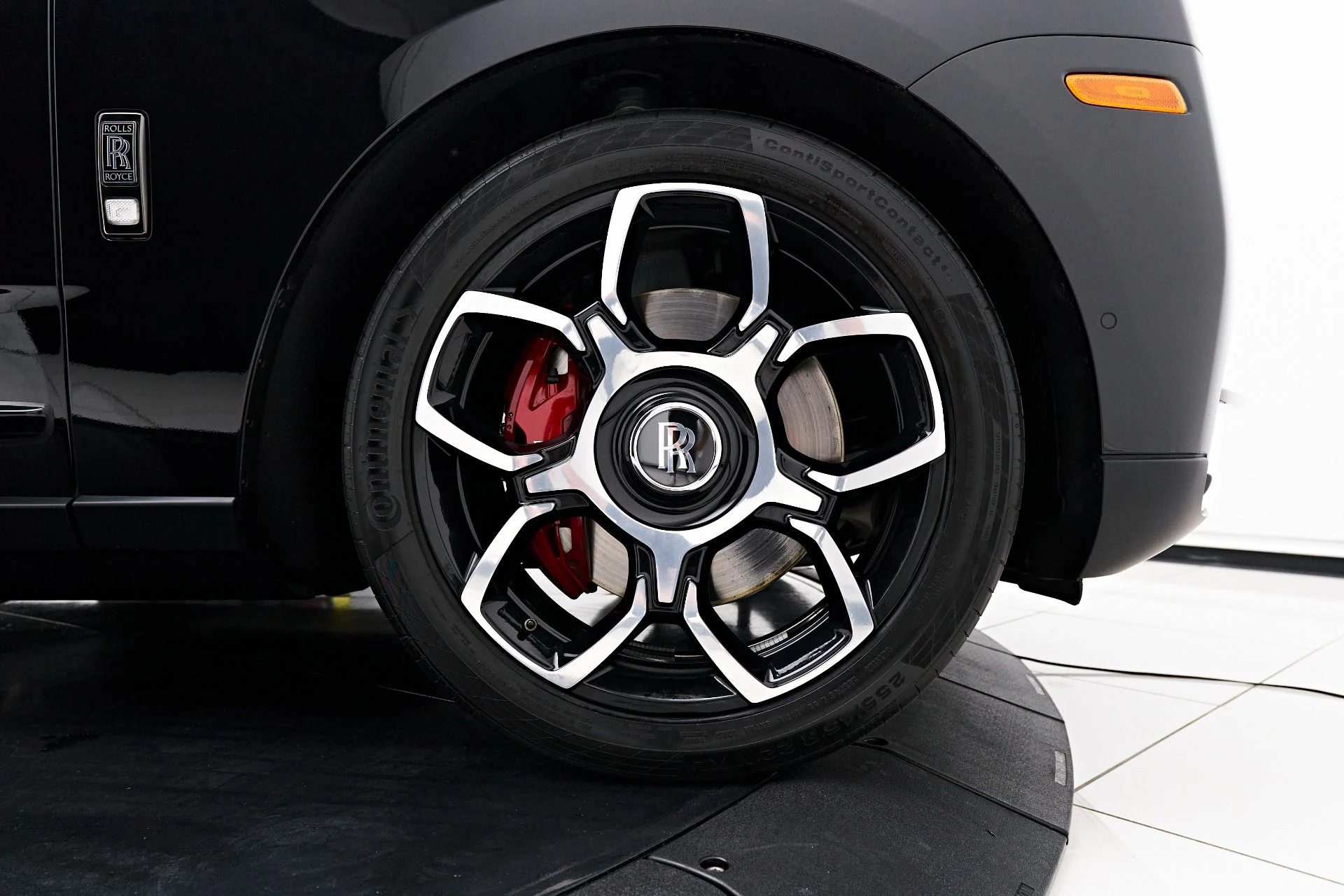 mph022_1251261331_Used_2022_Rolls_Royce_Cullinan_Base_1679686724_7e06eef033