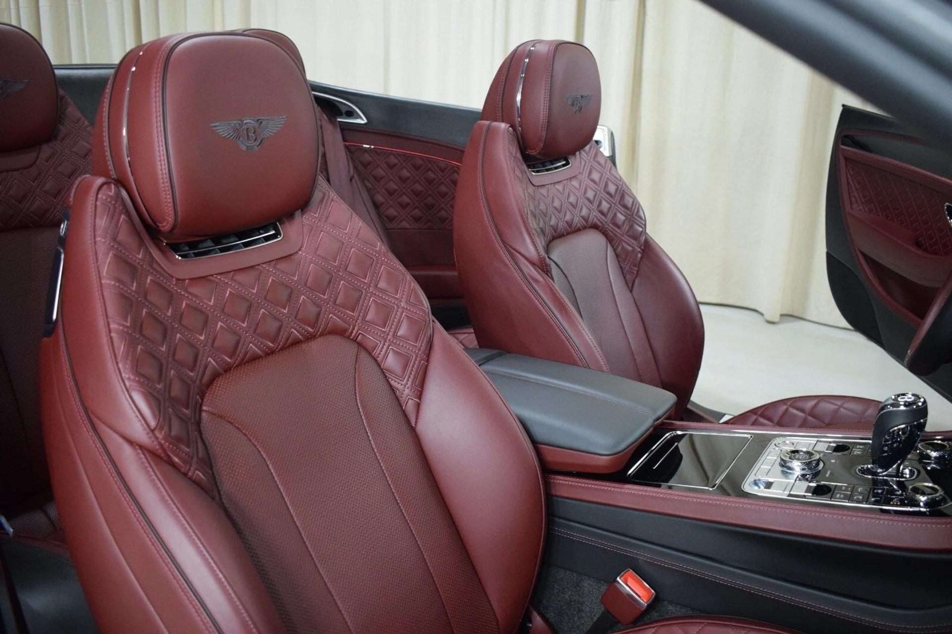 mph022_1252412212_d40f70bd5f9ceb21fc1ffd8e7ef1541fx_ae4c0e74f5