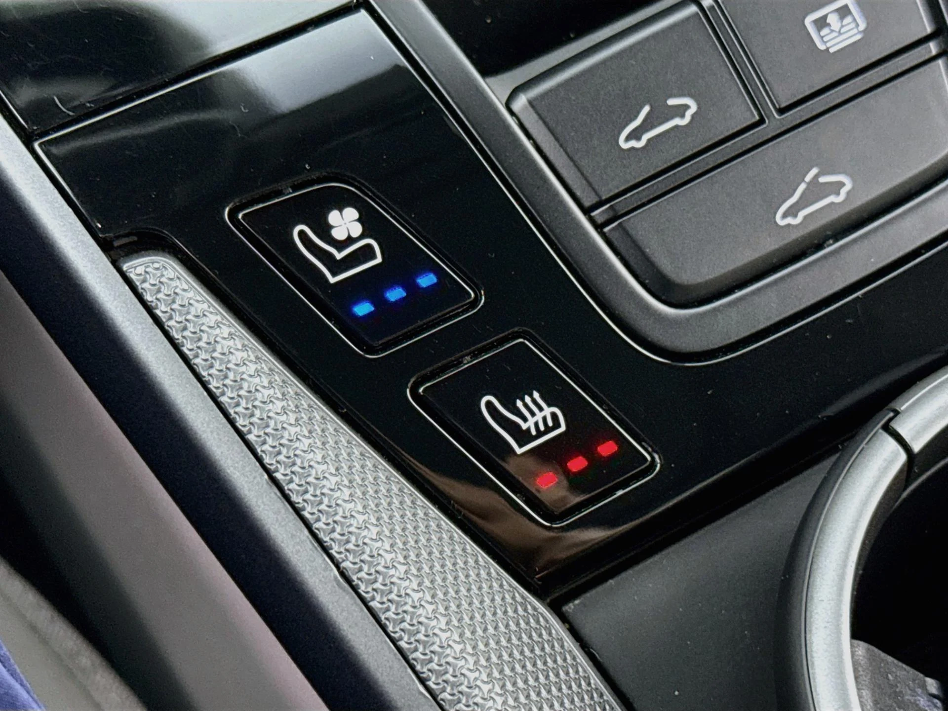 mph022_1260257985_Used_2024_Porsche_911_Carrera_S_1790808437_2826f4b51b