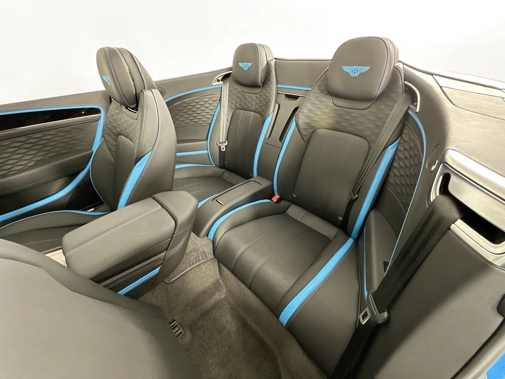 mph022_1260924251_23_63fdbae29e