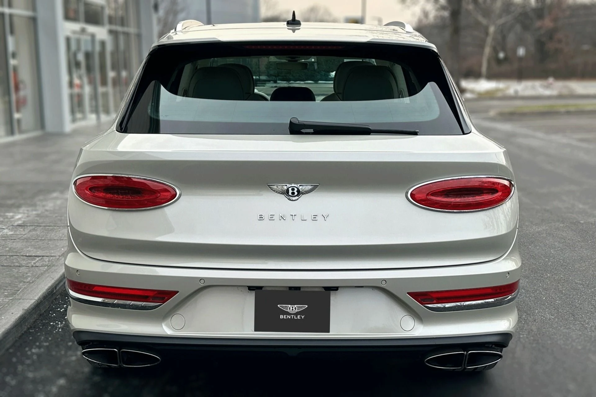 mph022_1273042346_Used_2022_Bentley_Bentayga_V8_1767989302_8b89191f70