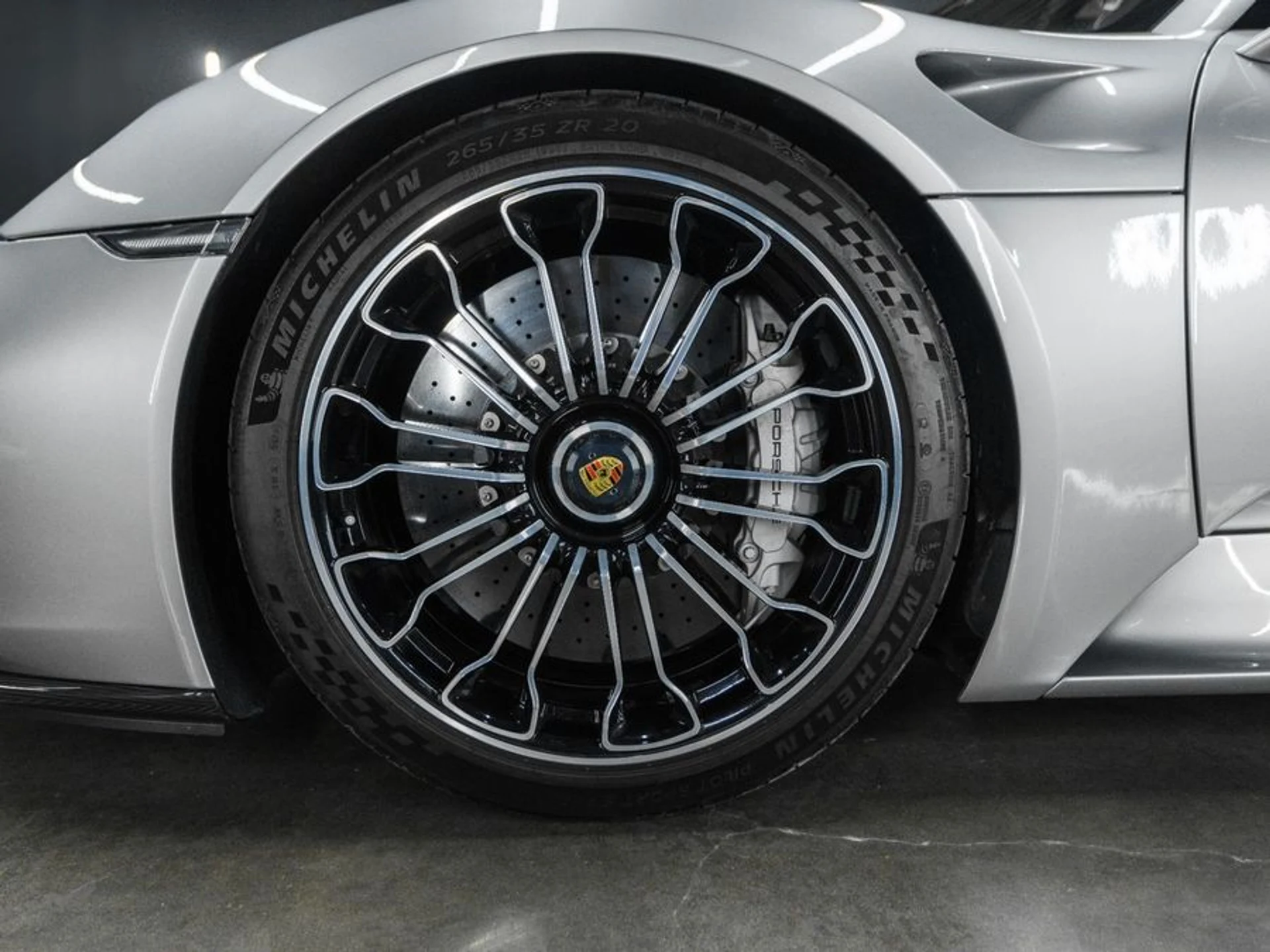 mph022_127698744_36335182_2a33_4f02_97c7_f05beff52884_42b68d1ec1