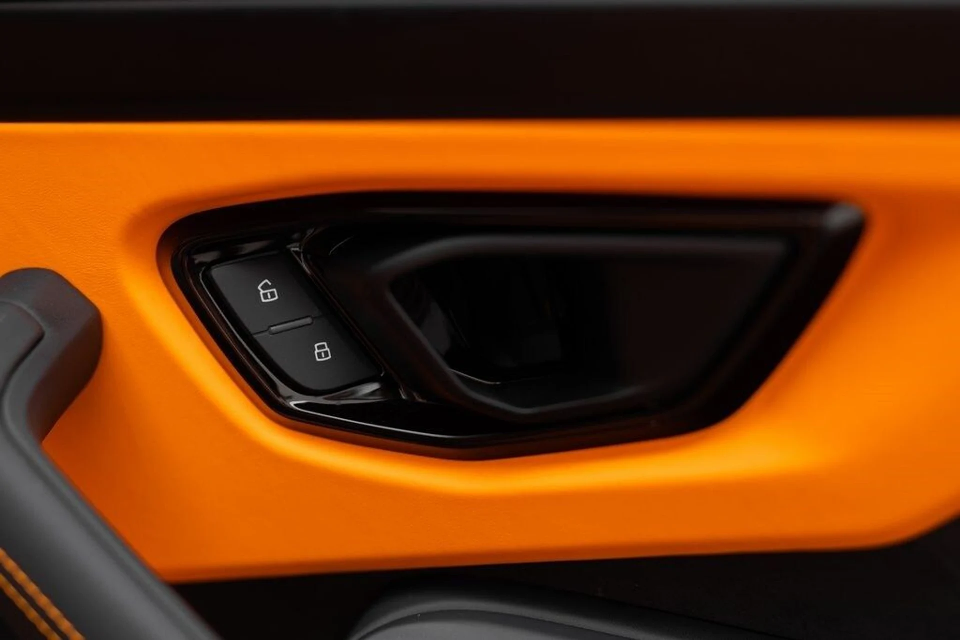 mph022_1287515599_4e5e8be2c24c14c8c0a67bc767fcf88bx_bfc6581353