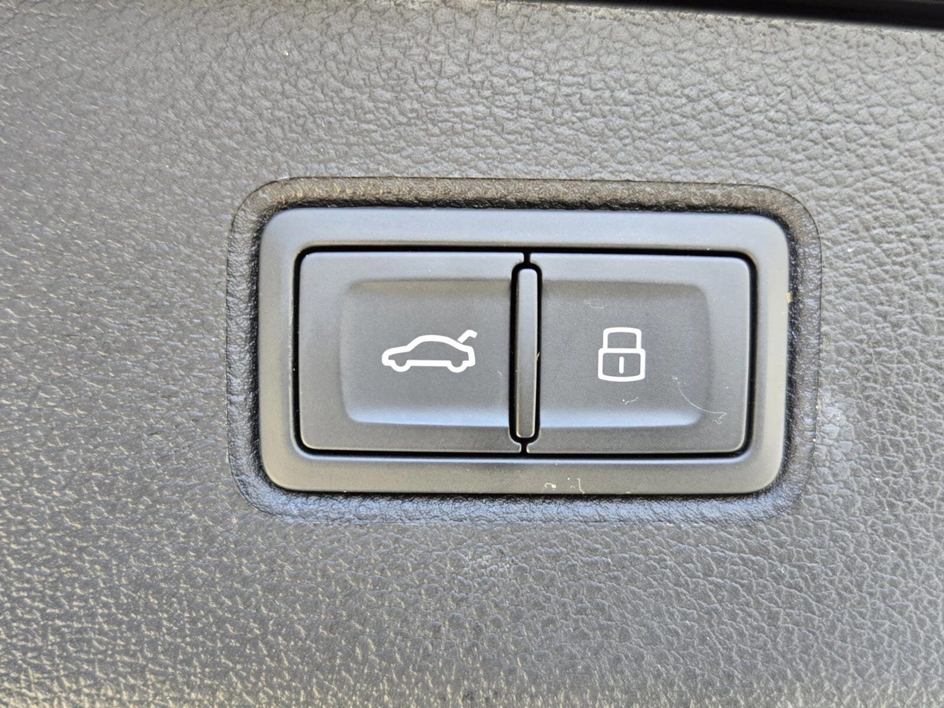 mph022_1292909457_12c56f685ac215952fffd08d9bddfa12x_11a275f870