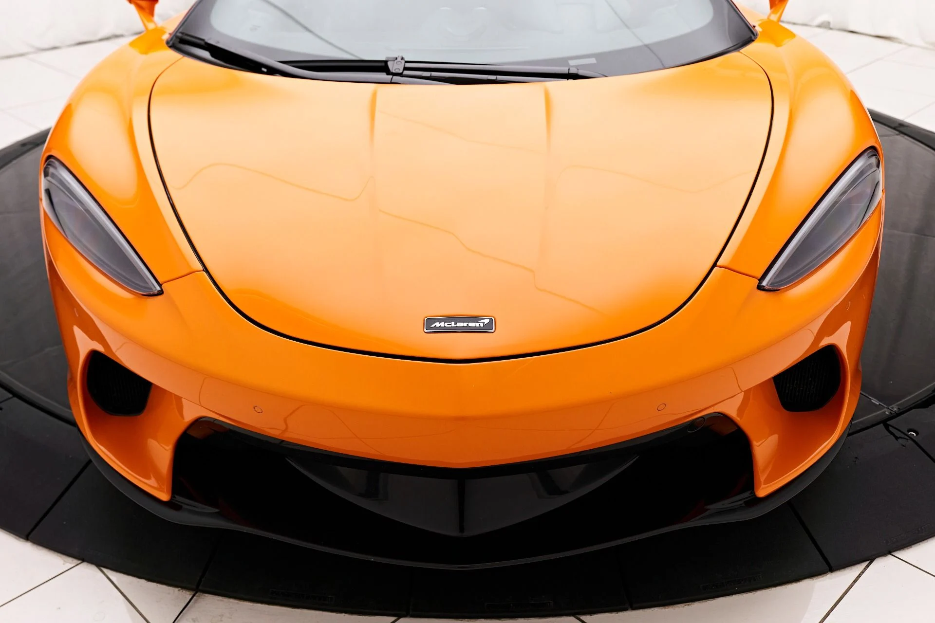 mph022_1299947476_Used_2023_Mc_Laren_GT_Base_1712094494_50b8e011a3