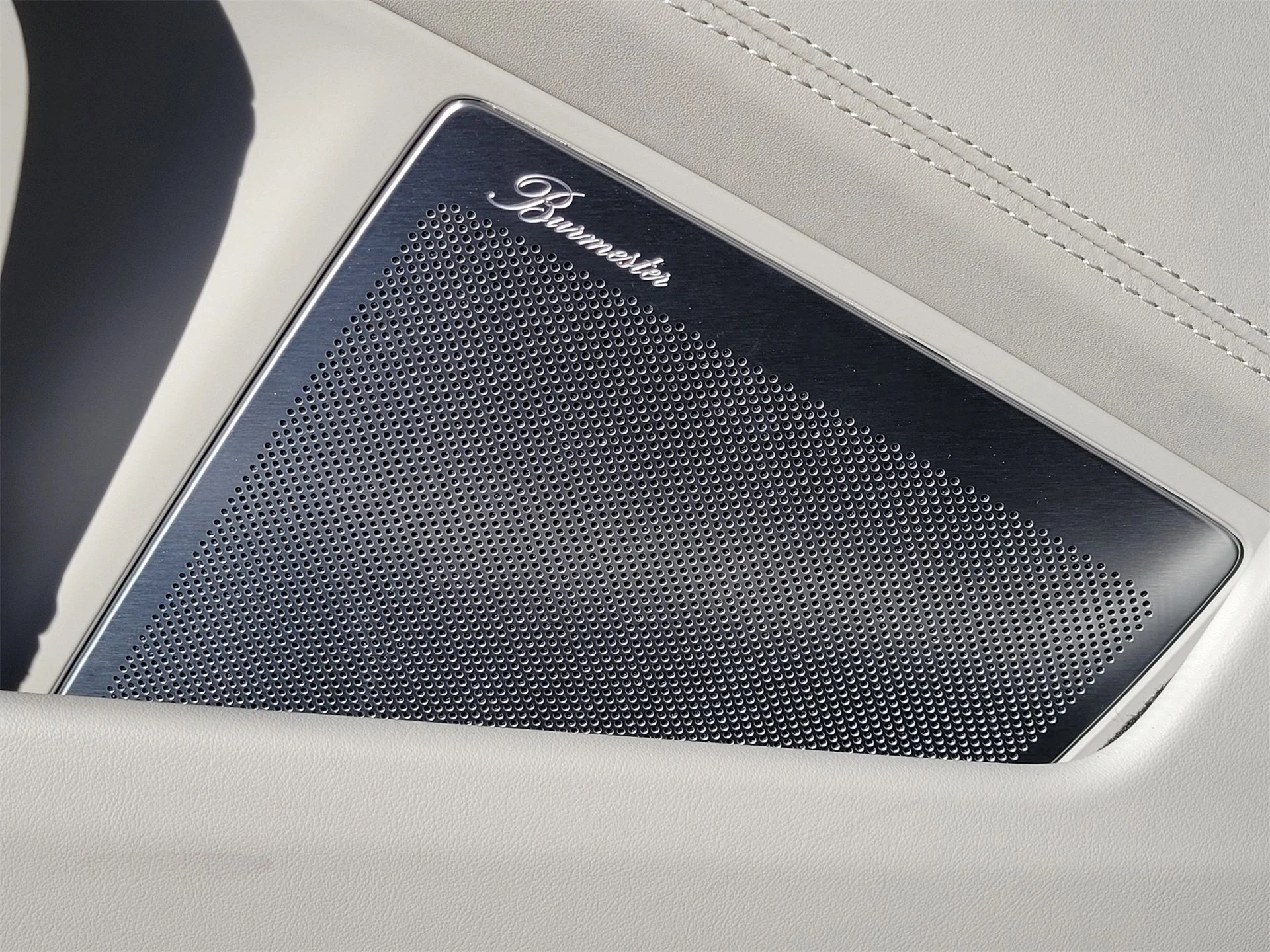 mph022_1311686868_f6f3d32688f25078d4f87a5c89bfcd7e_e518d2e9a2