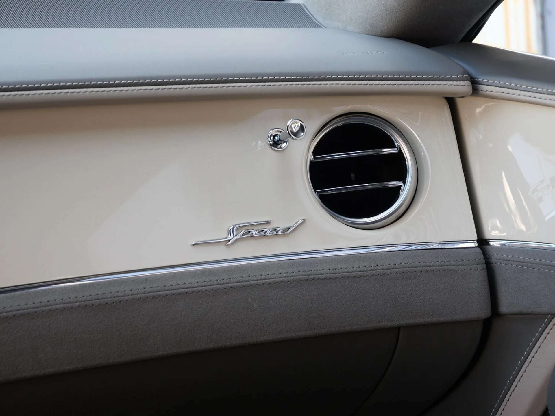 mph022_1317203522_ef00bb6b63650cdf0be6a9e652fd5b65x_9c16a0f910