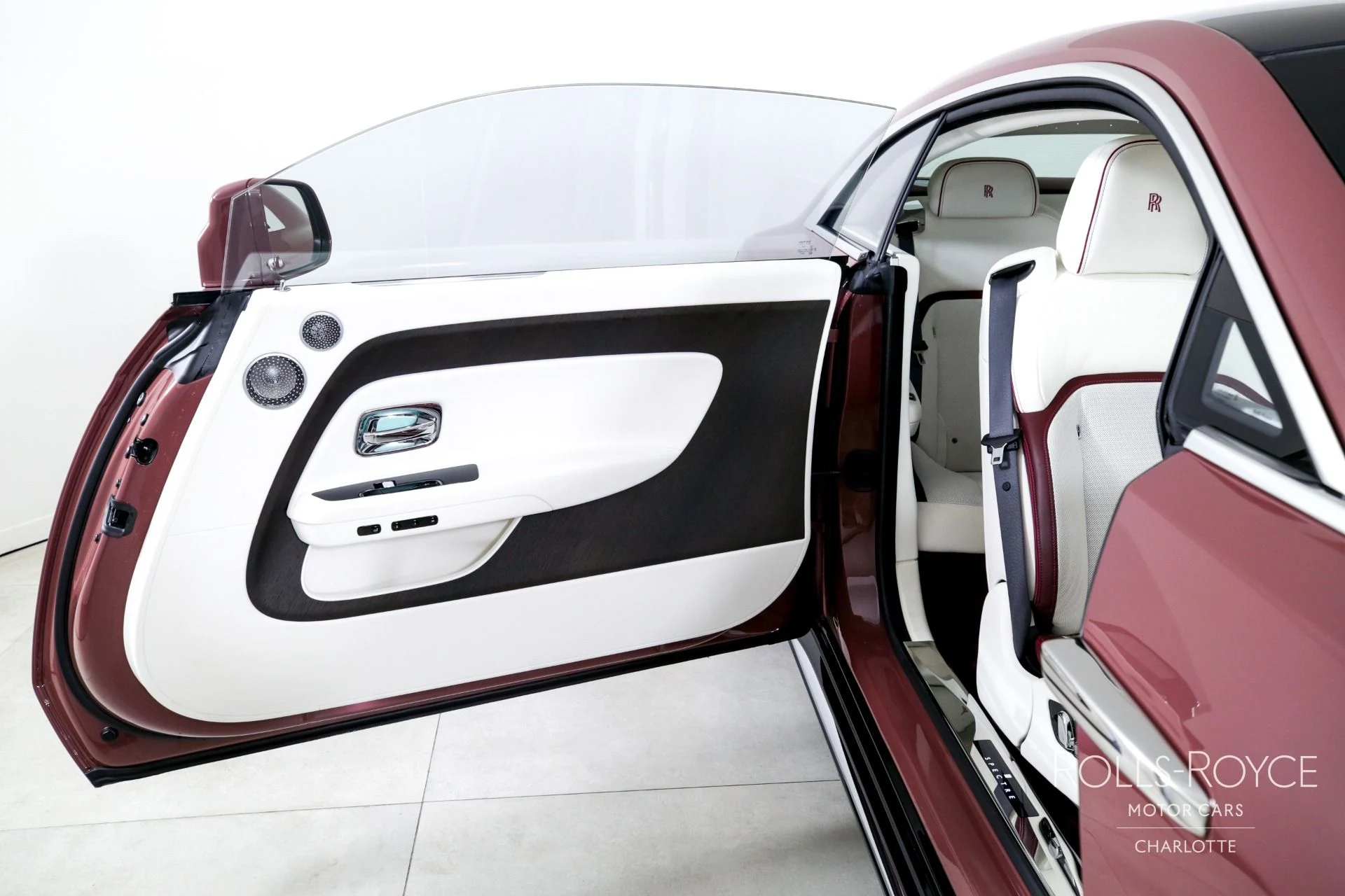 mph022_1324225504_Used_2024_Rolls_Royce_Spectre_1738086239_c14cfaef14