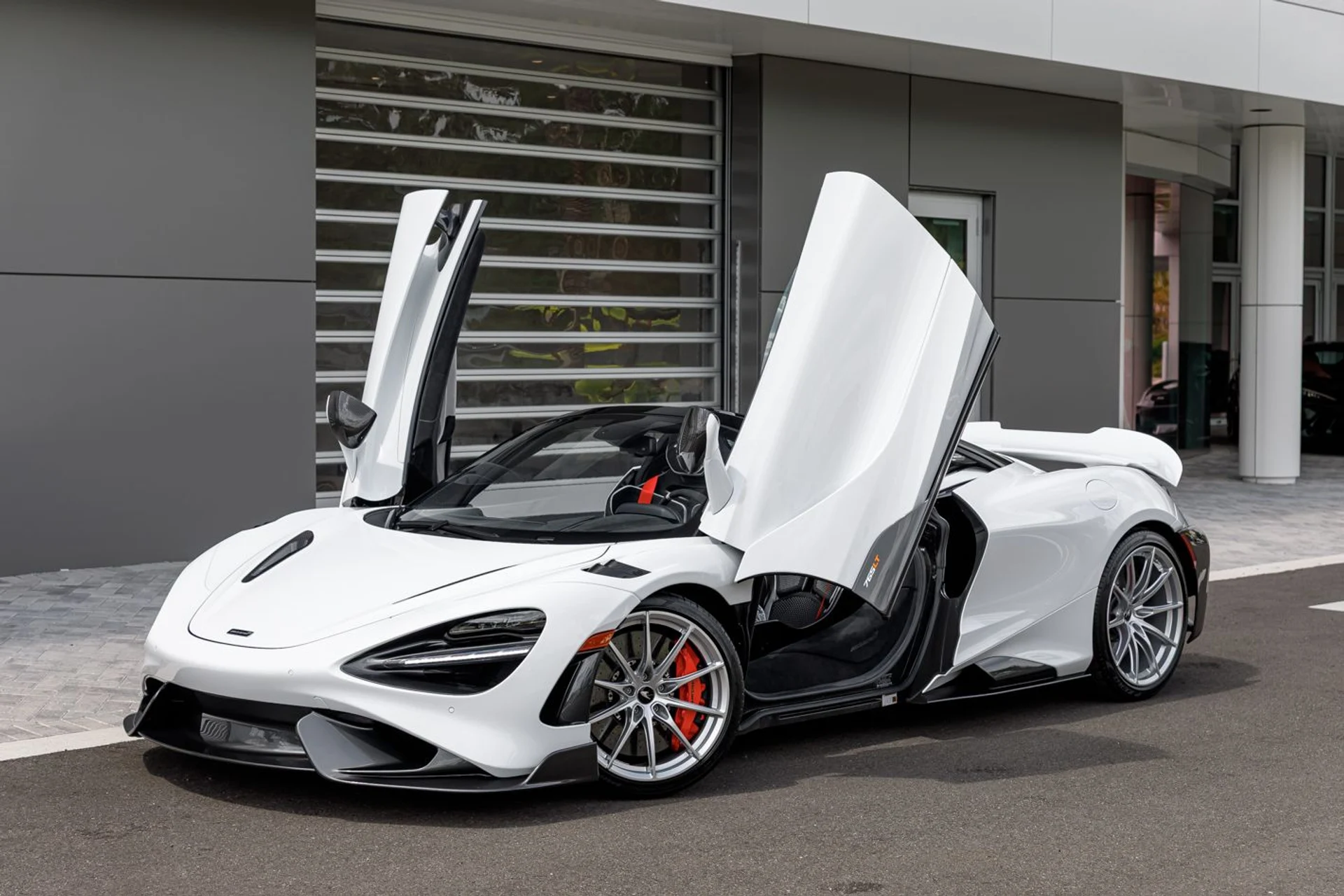 mph022_1327164446_Used_2022_Mc_Laren_765_LT_Spider_1f6e8826a3