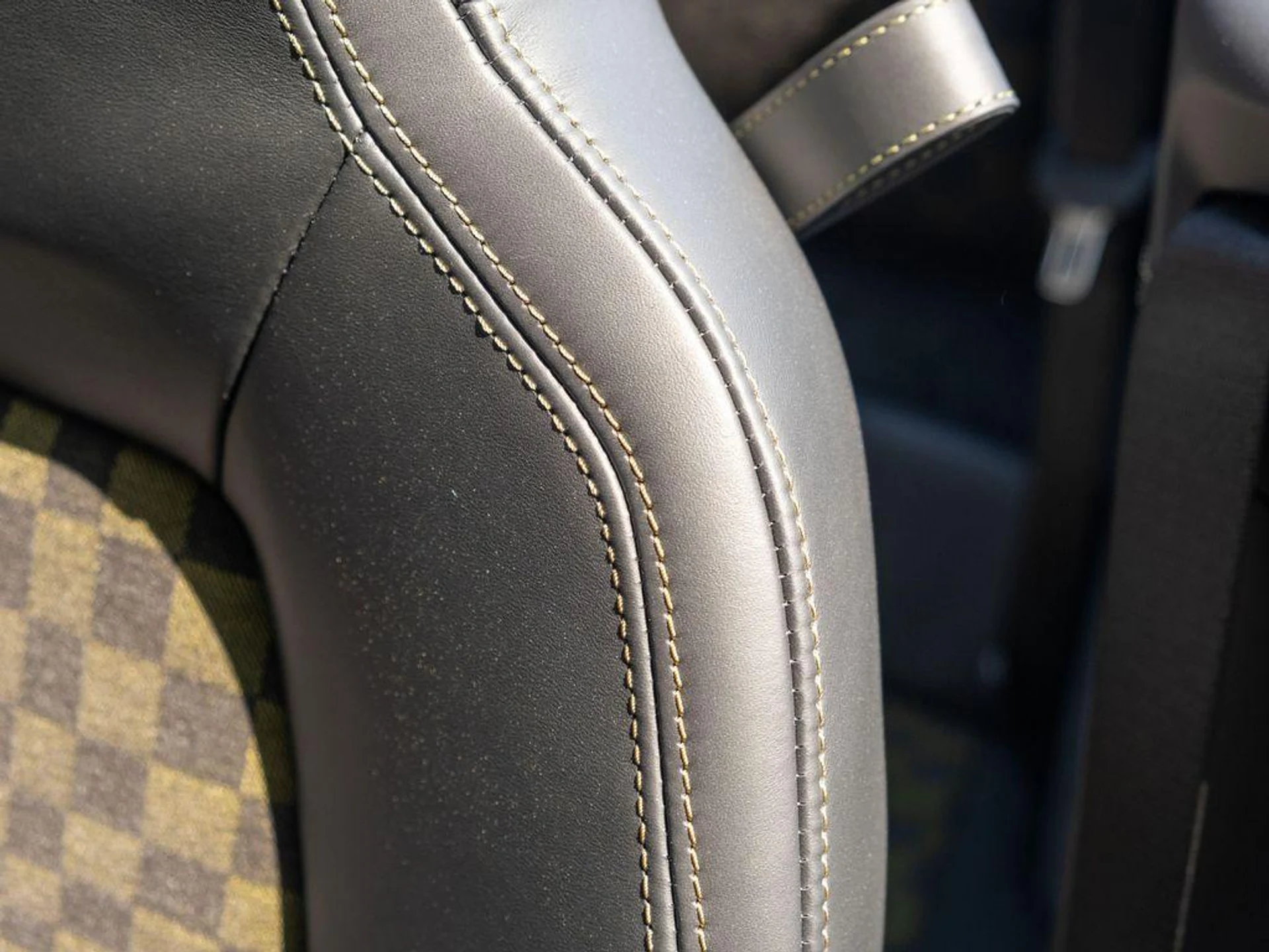 mph022_1340077825_Z3in_Qv_OM_3542_R_Nq_P4_Bb0e_Qyygbo_94b122fa86