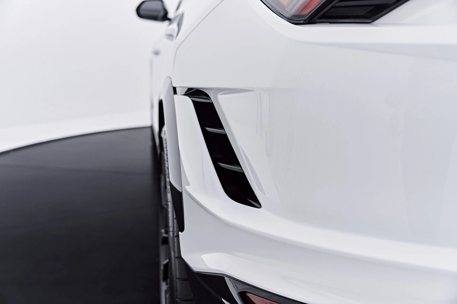 mph022_1340178082_Used_2023_Lamborghini_Urus_S_1784684438_f3524d6a4b