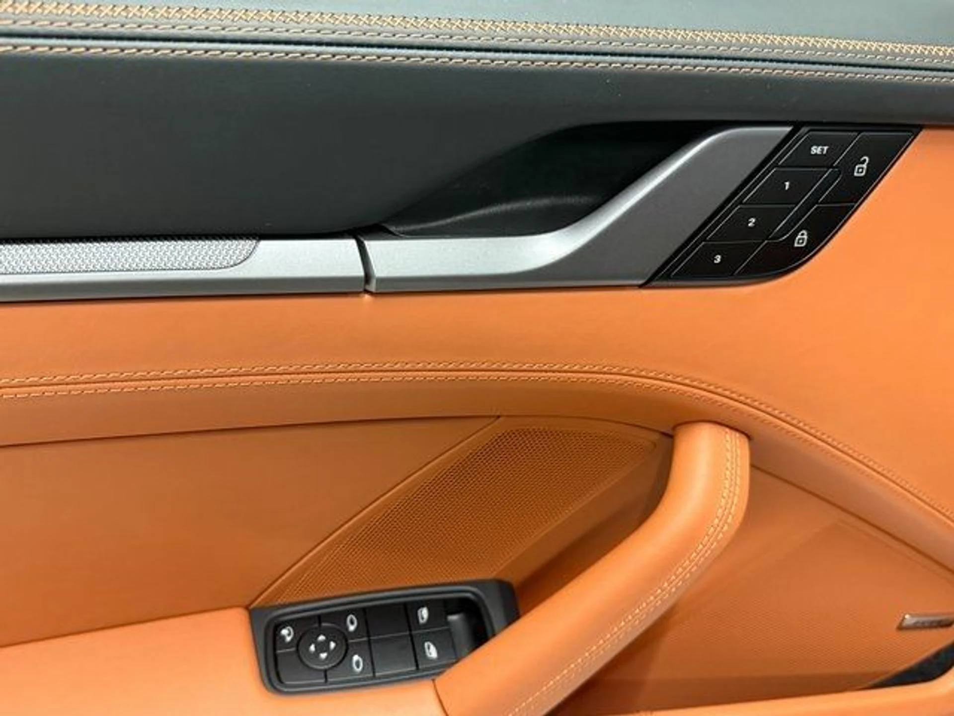 mph022_1341504587_9bf09c549dfb0eb0455b62a5919be97f_0e52b4a7d7