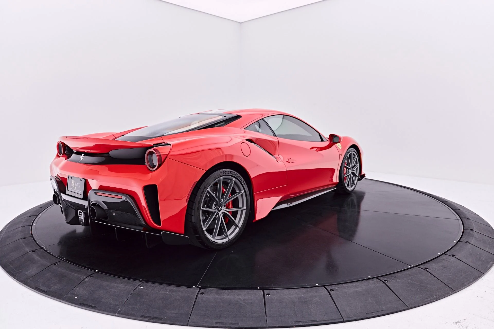 mph022_1345594519_Used_2020_Ferrari_488_Pista_Base_1785808785_b1cd0da21c
