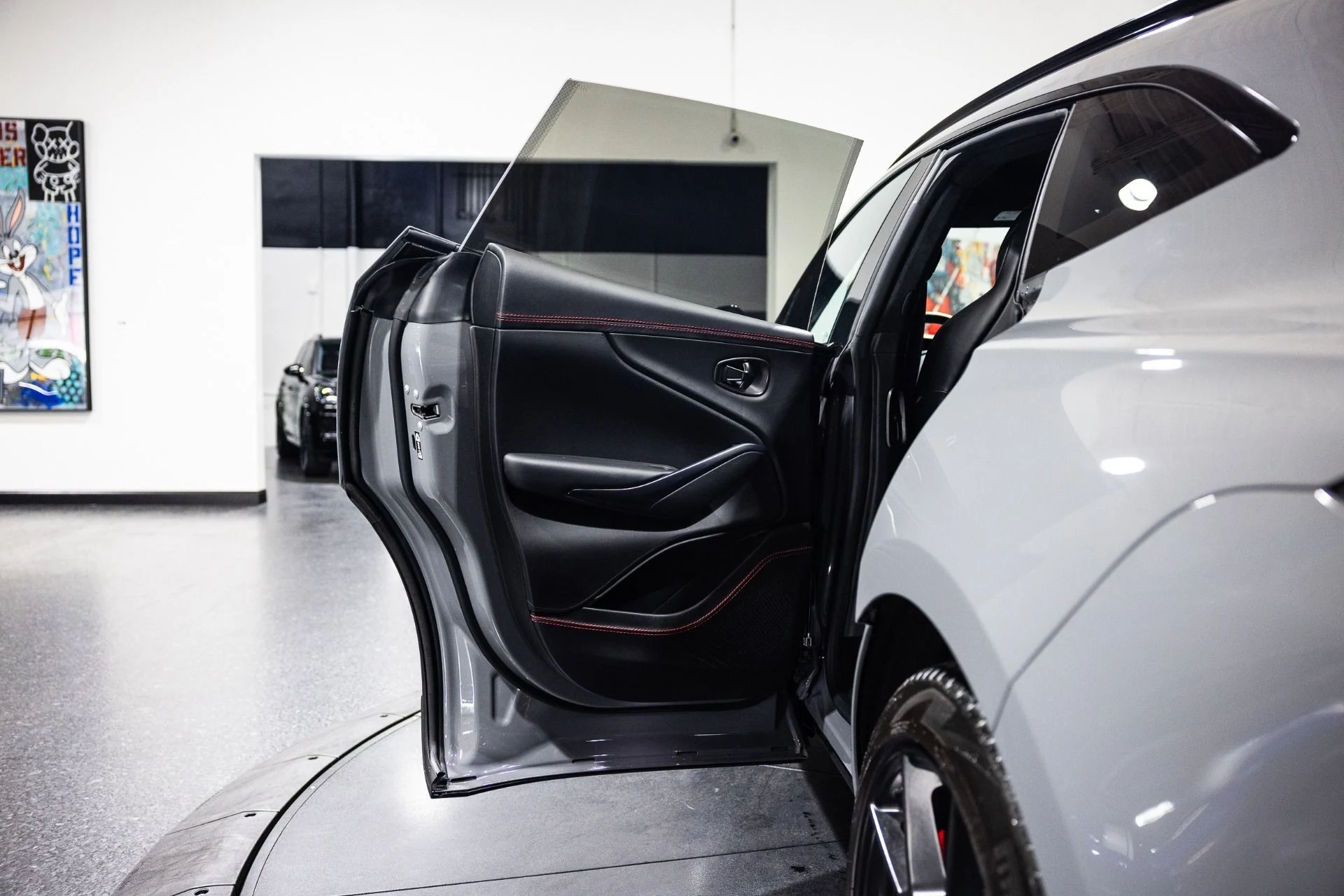 mph022_1369990446_Used_2021_Aston_Martin_DBX_China_Grey_1772224154_2f8337b486