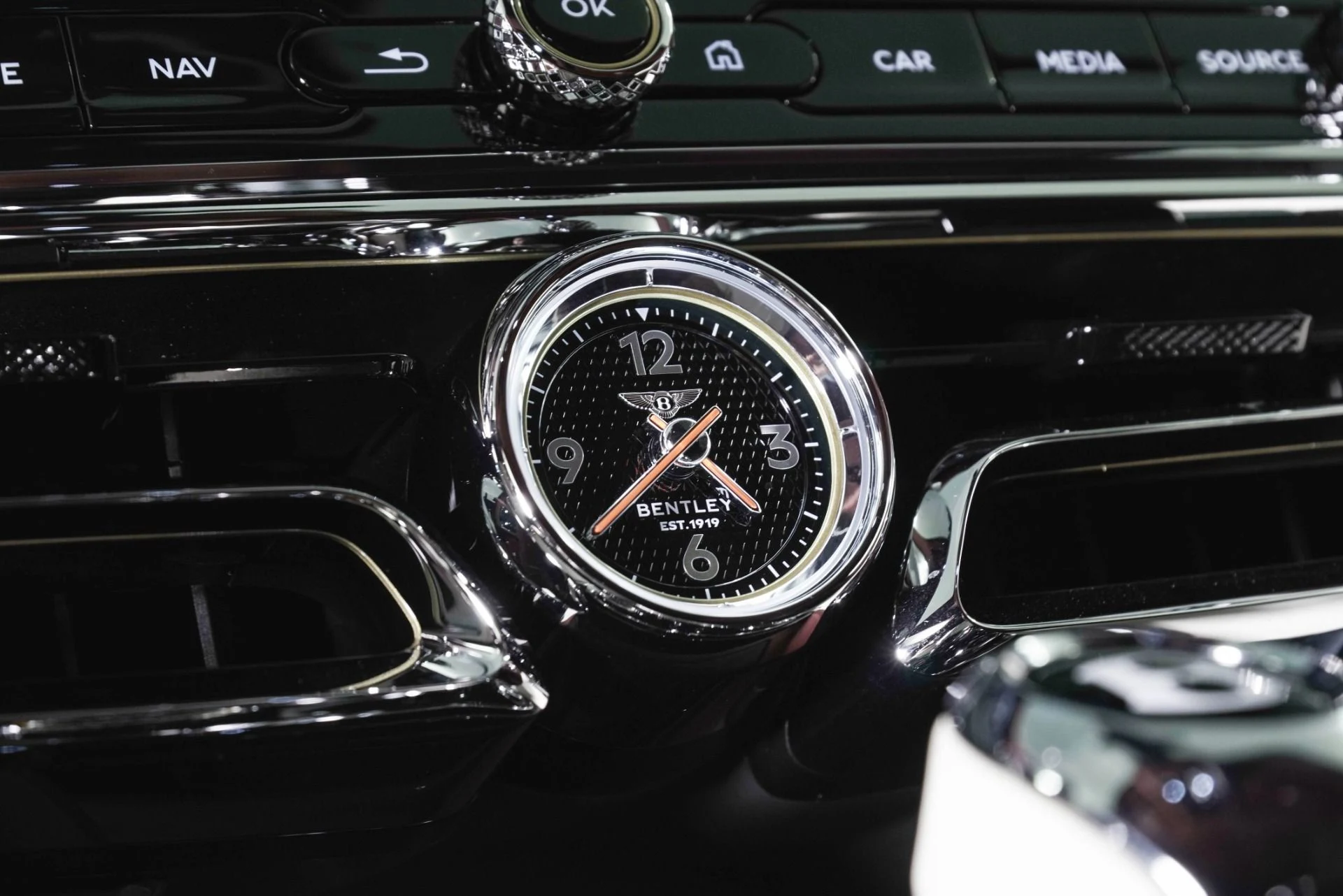 mph022_139248361_Used_2024_Bentley_Flying_Spur_Speed_1785767297_7f54184571