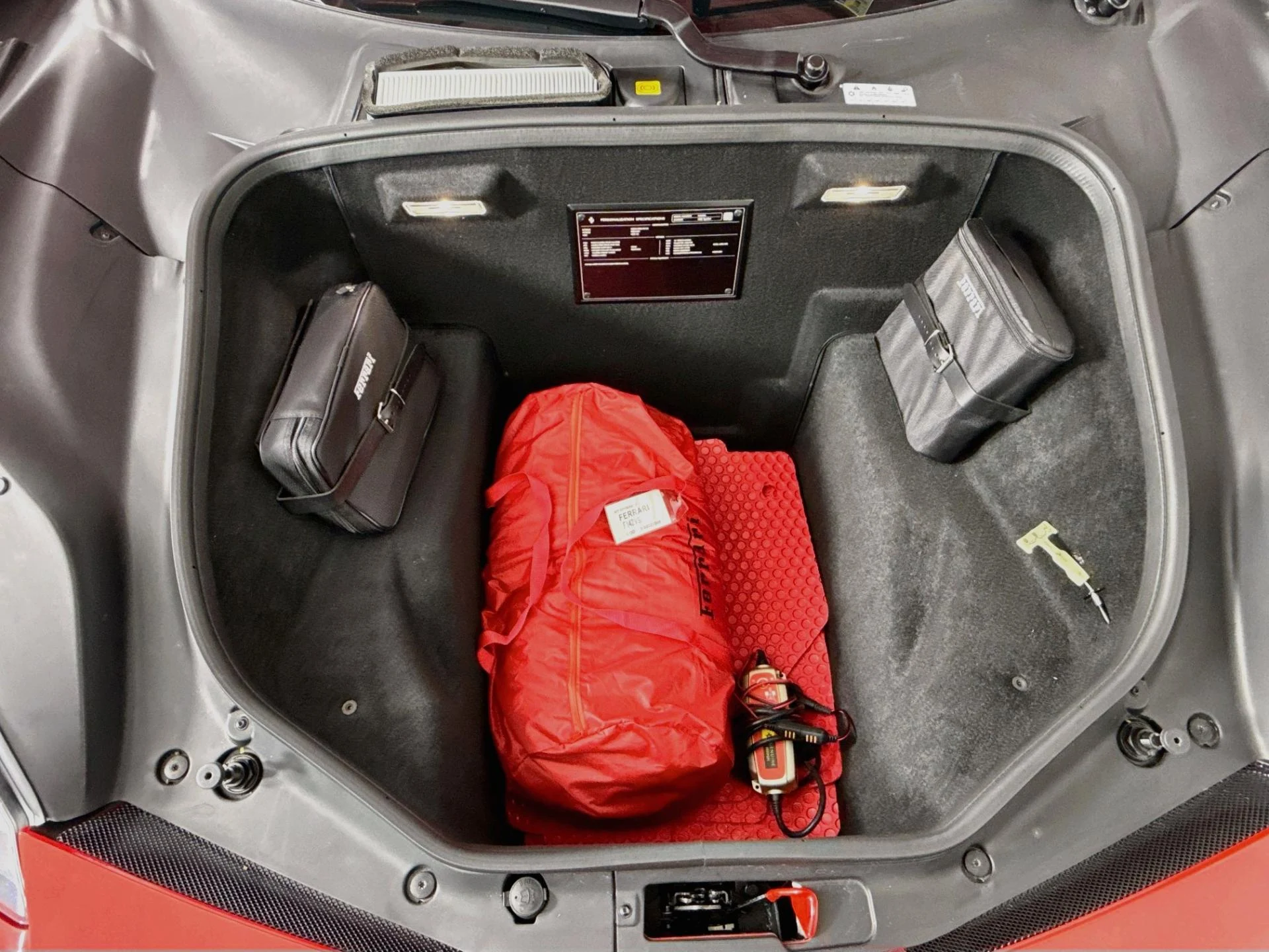 mph022_1392756135_Used_2019_Ferrari_488_Spider_1787009333_342dd9aa99