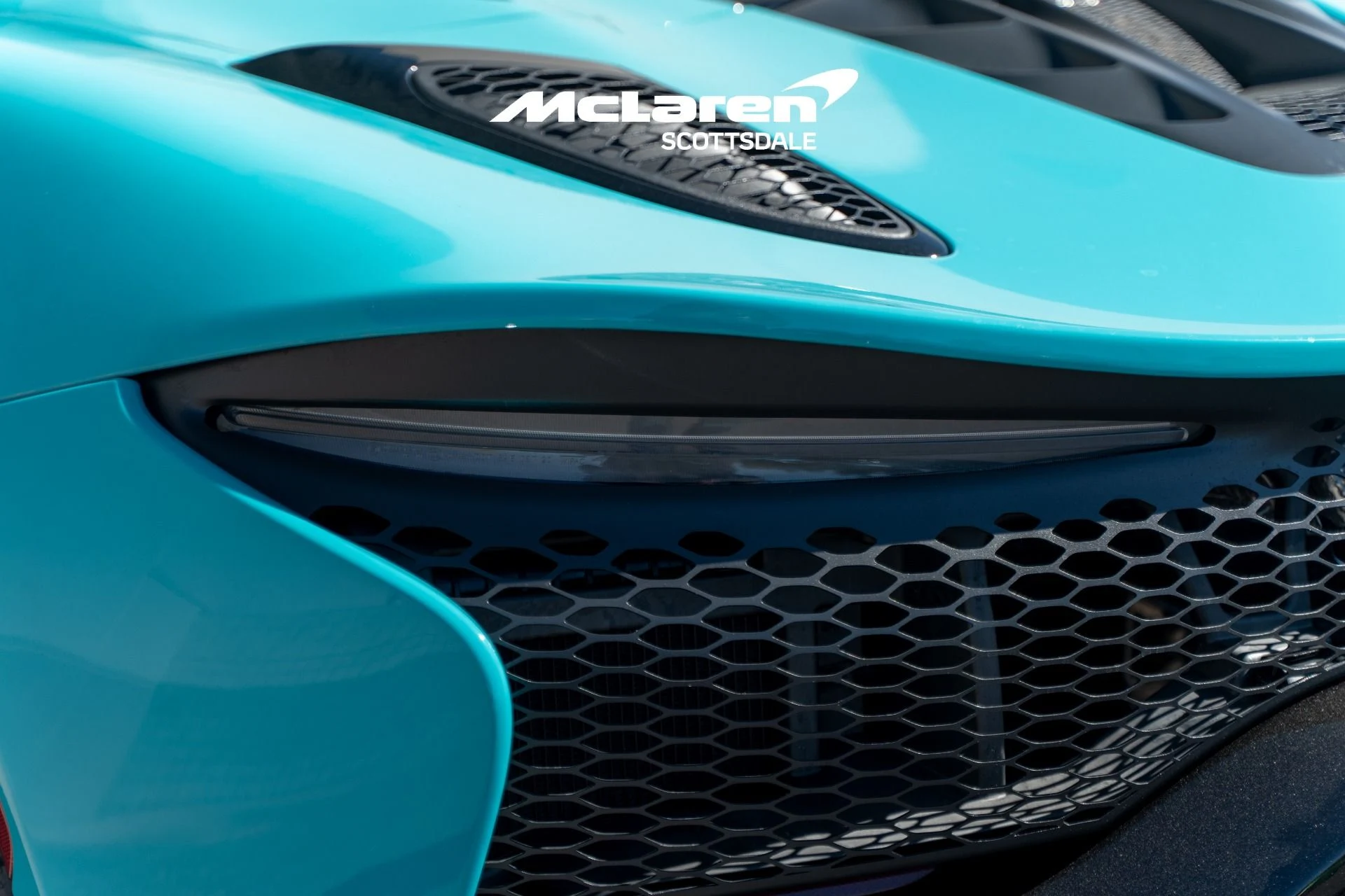 mph022_1394920948_Used_2025_MCLAREN_ARTURA_1774117935_14b5486cab