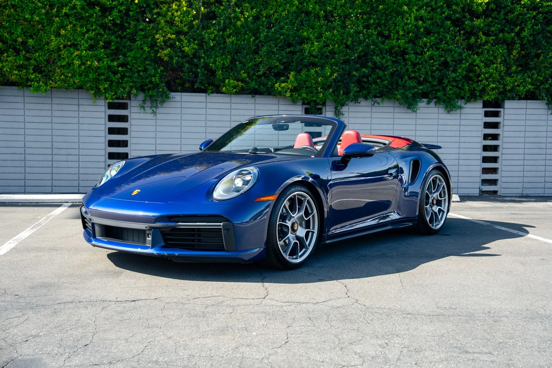 mph022_139551068_Used_2024_Porsche_911_Turbo_S_Turbo_S_1762547023_57c16c8066