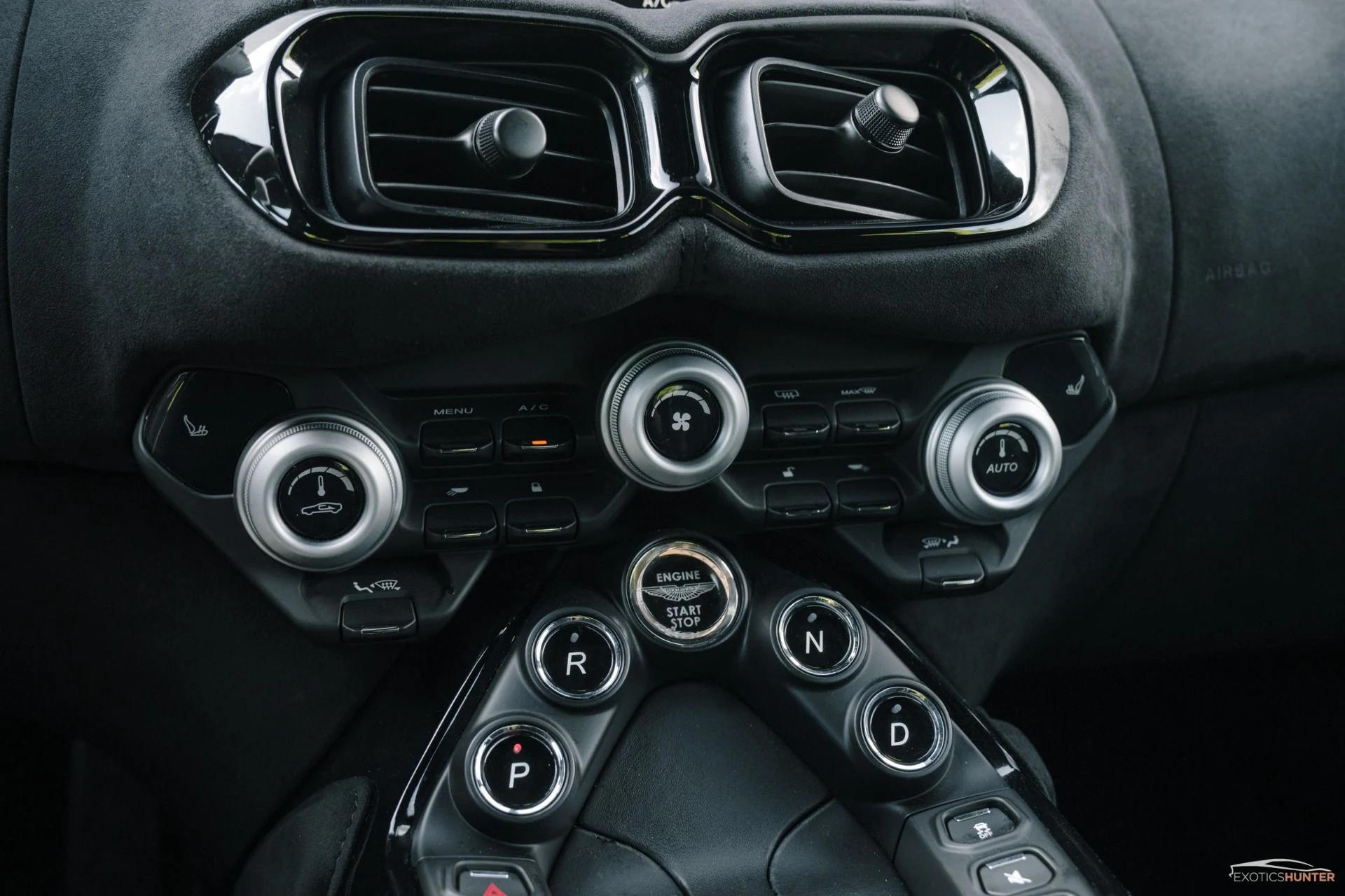 mph022_1397737371_Used_2020_Aston_Martin_Vantage_1756168533_2fef9f5903