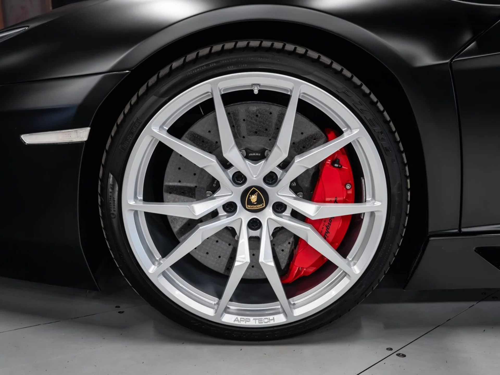 mph022_1410224567_lamborghini_aventador_2017_e72544d2ce