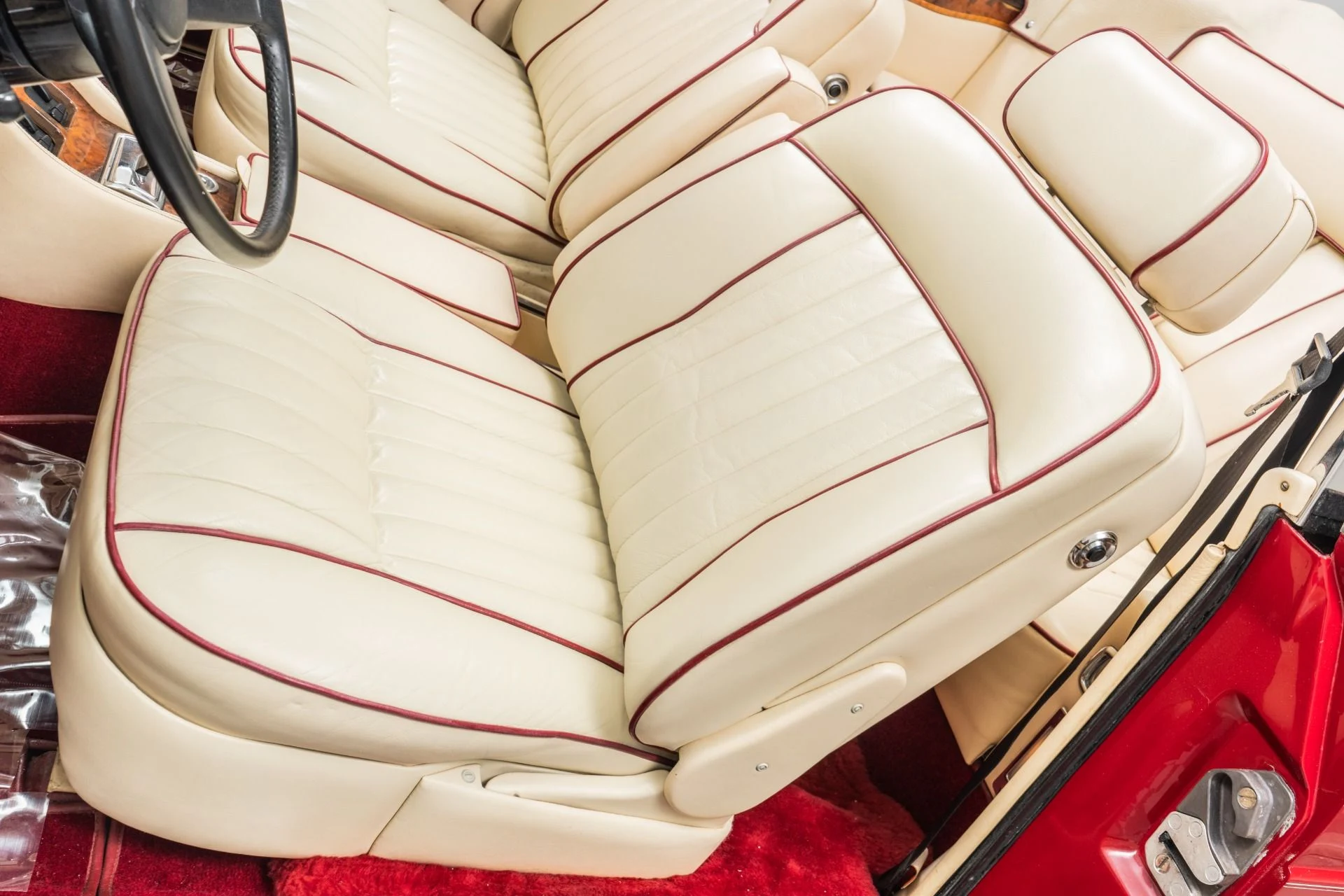 mph022_1416179601_Used_1987_Rolls_Royce_Corniche_II_1780955693_5e546c0075