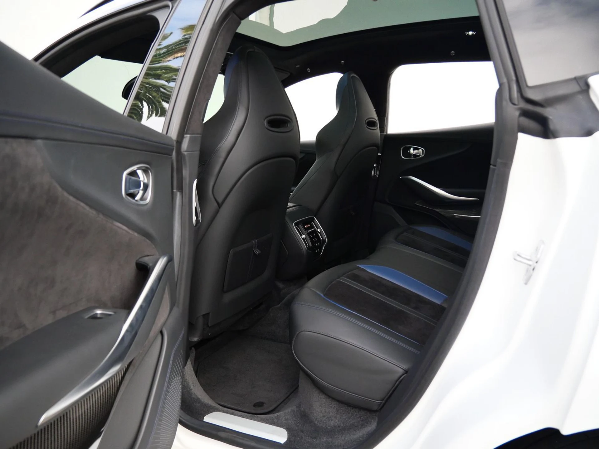 mph022_1420757935_c1daa9d78b798aca9714835ac04e6149x_f178fed251