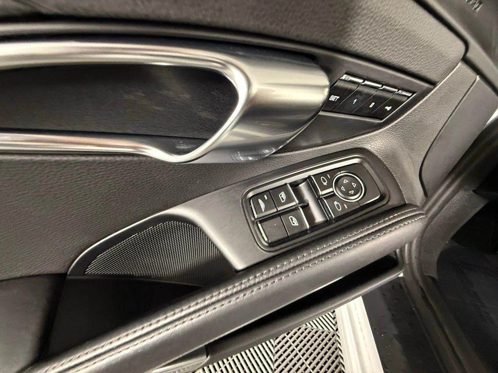 mph022_1430590506_83_Dnk_M_Tm1_Po_JT_La3r_Vhi_C_Zxb_FY_4da027c7c1