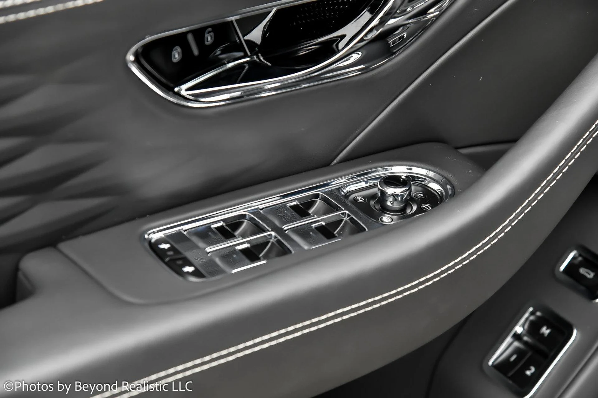 mph022_1434414769_Used_2021_Bentley_Flying_Spur_V8_Mulliner_Driving_Spec_Blackline_Spec_1735895625_d92a251281