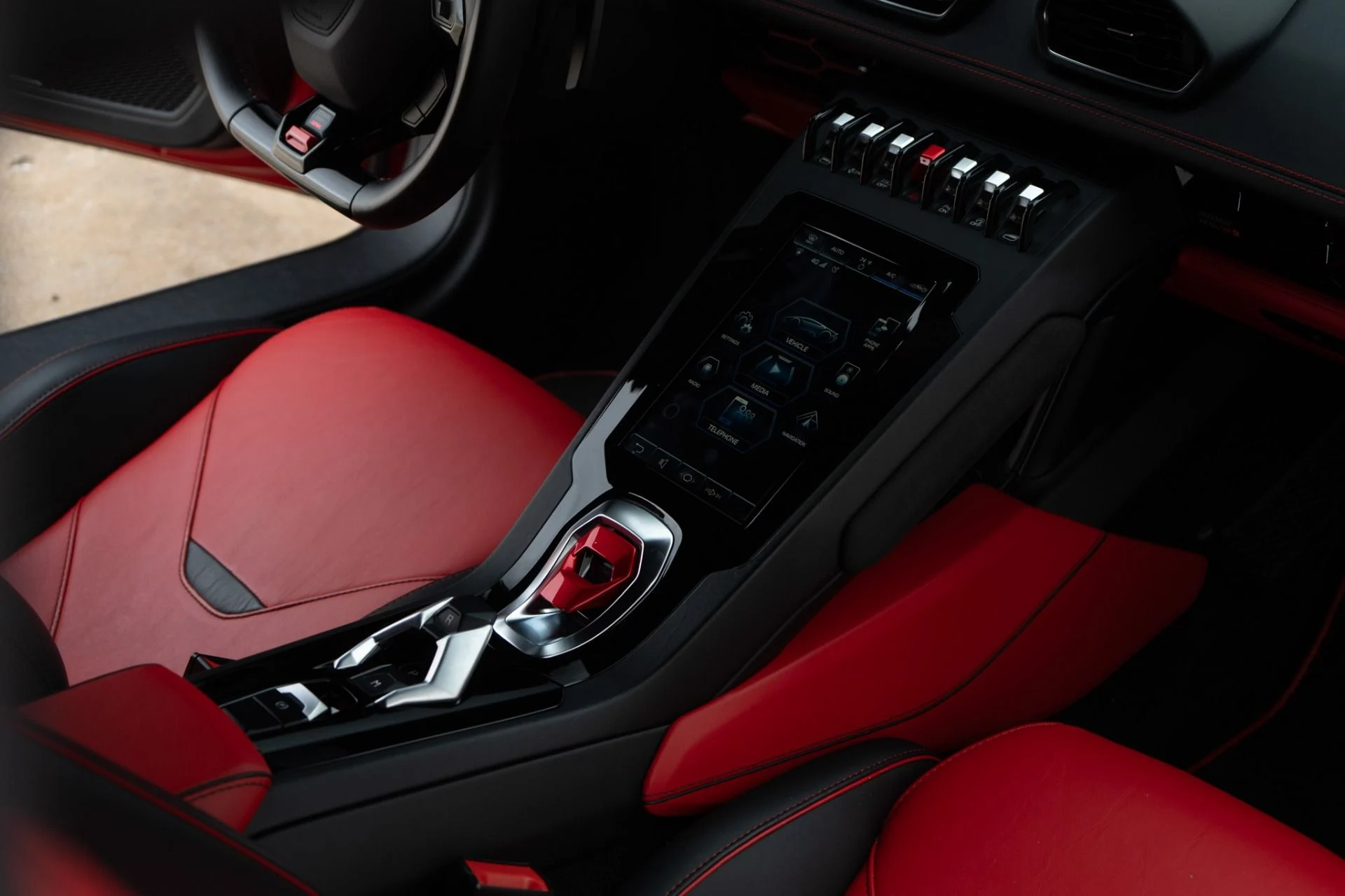 mph022_143705852_Used_2021_Lamborghini_Huracan_EVO_1778012015_b31f7ed3ac