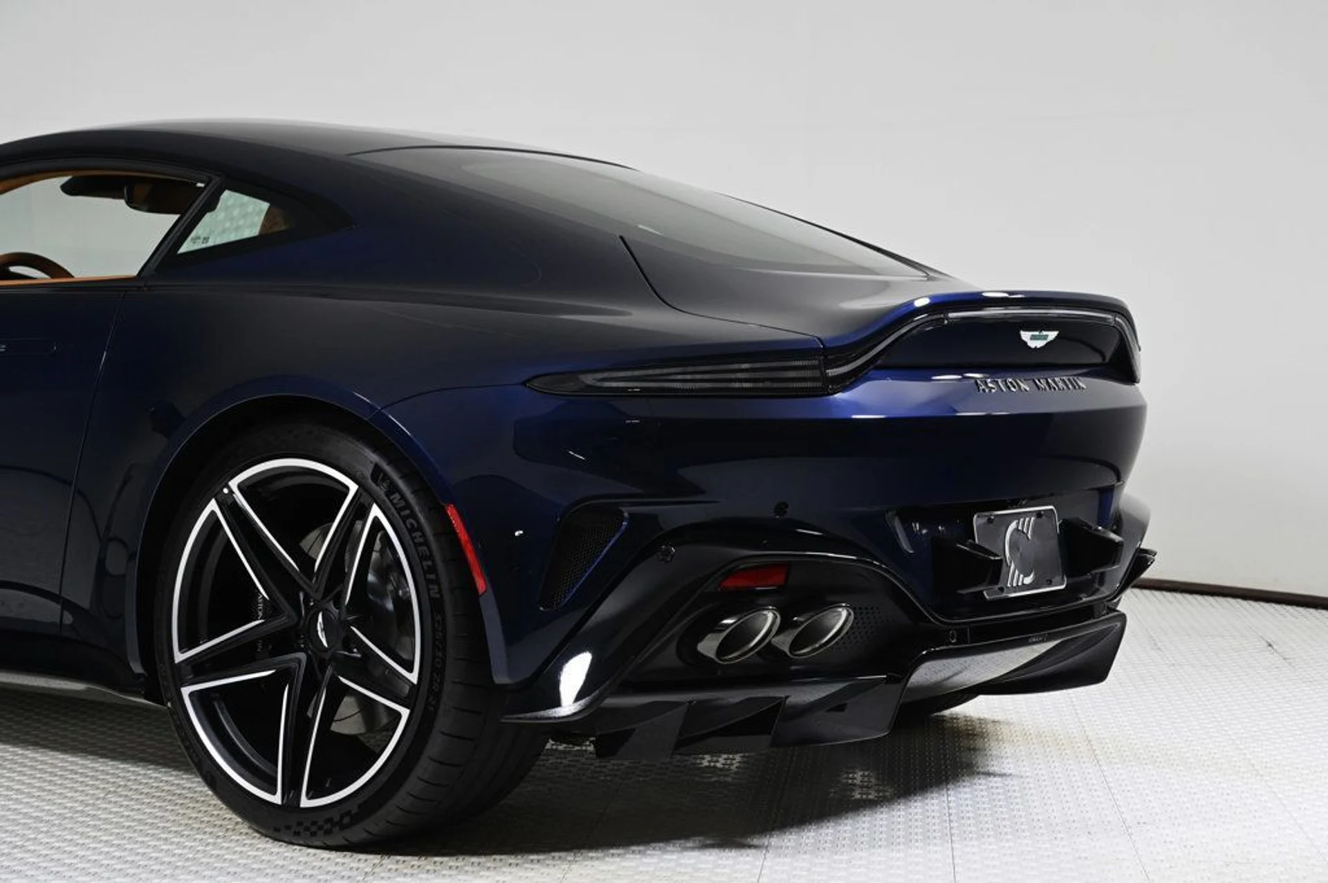 mph022_1442323326_new_2026_aston_martin_vantage_11350_22933587_22_1024_9750a41802