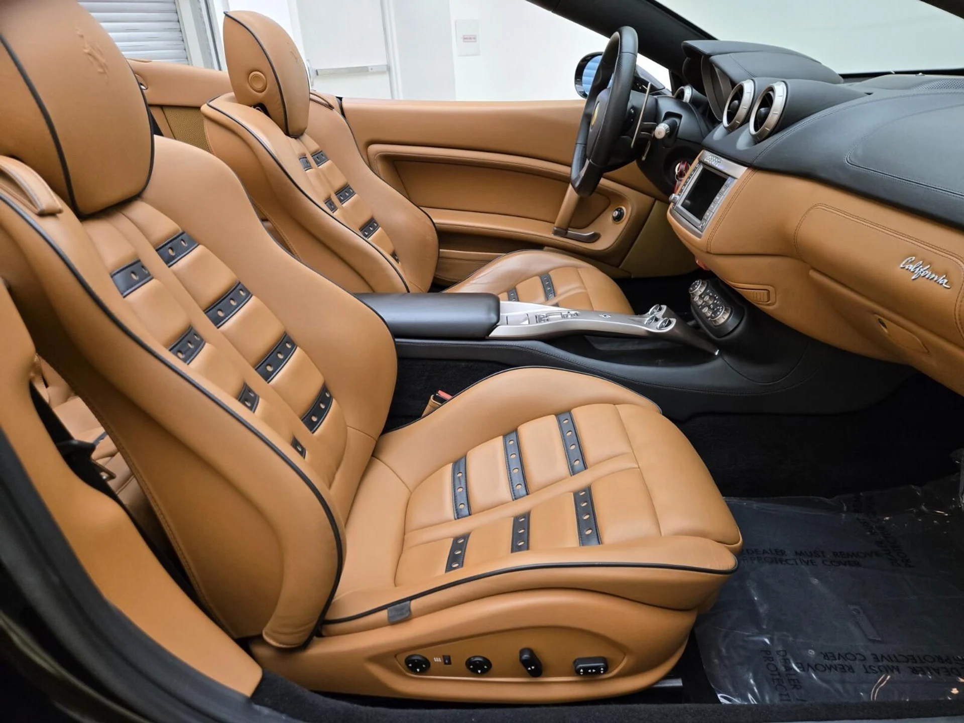 mph022_145590597_Used_2012_Ferrari_California_1753249610_a38fbd743e