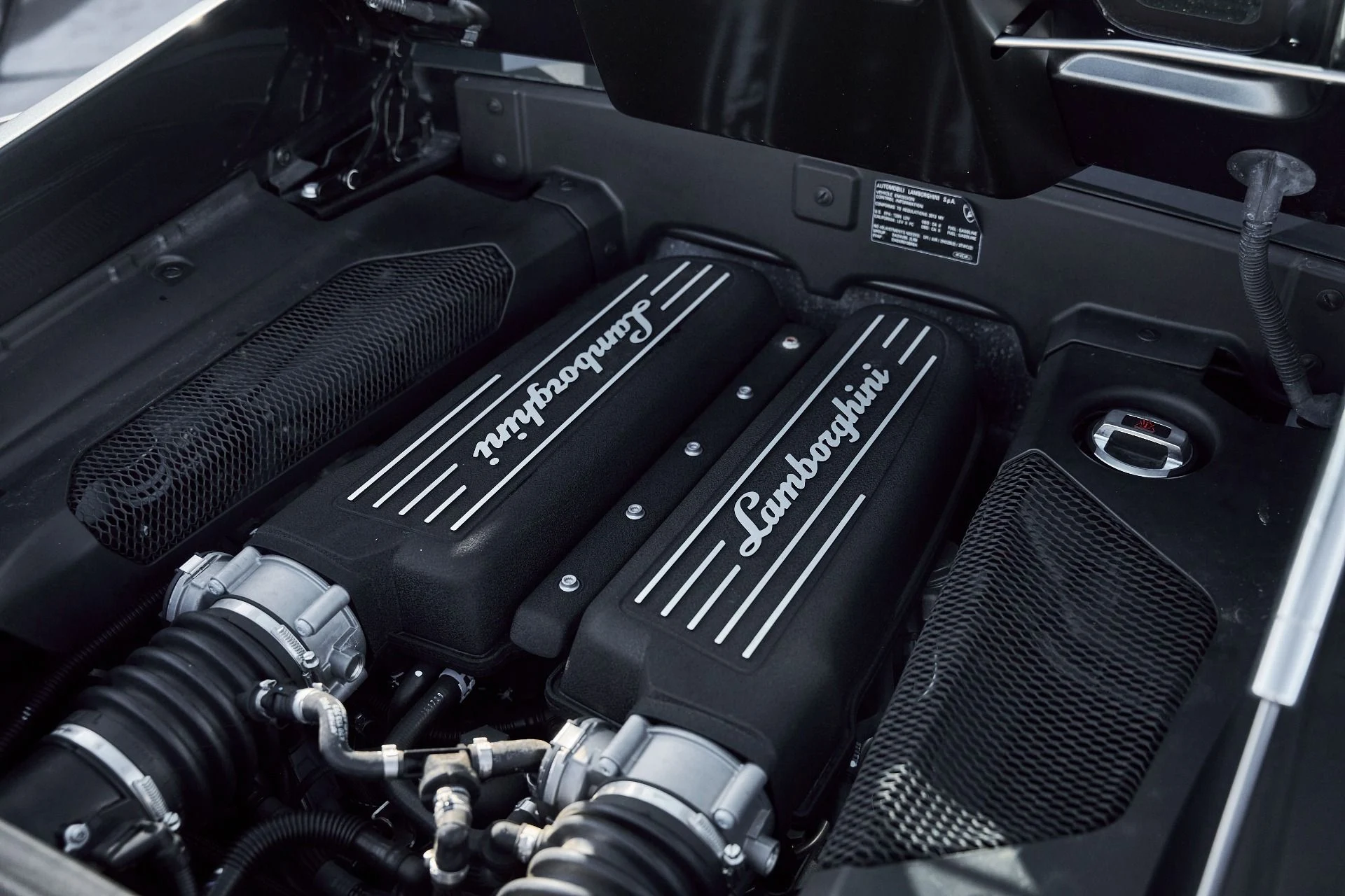 mph022_1465850644_Used_2013_Lamborghini_Gallardo_LP_550_2_1769826982_1b5e5351c0