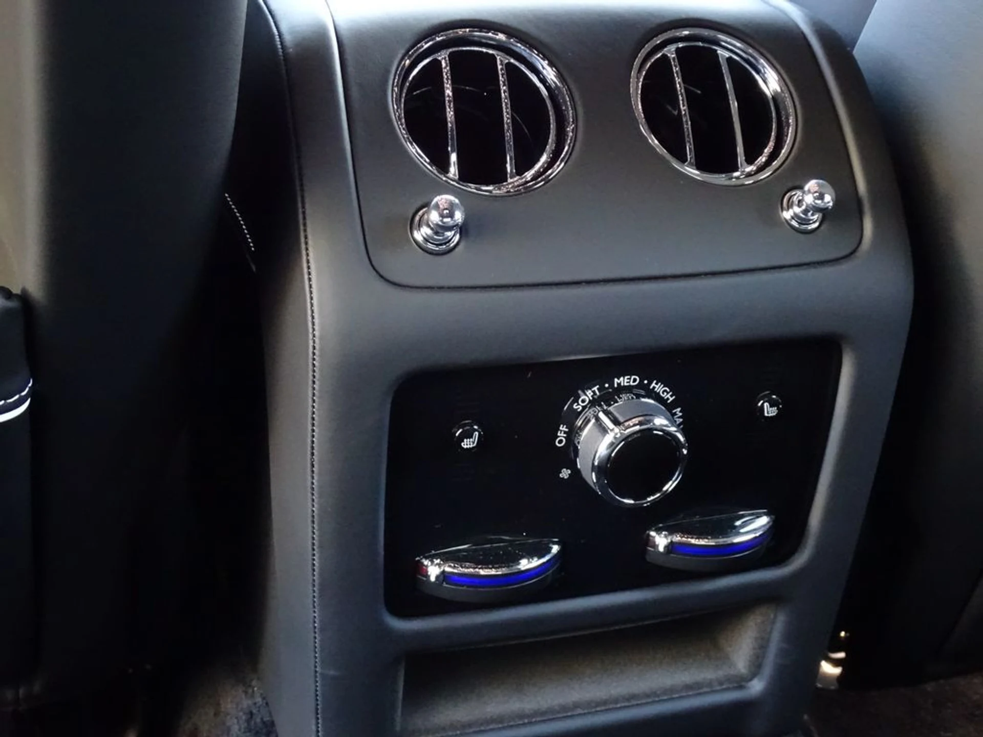 mph022_1468850177_833c8a631c02def5e4e756ed6be4366ax_2fb763e388