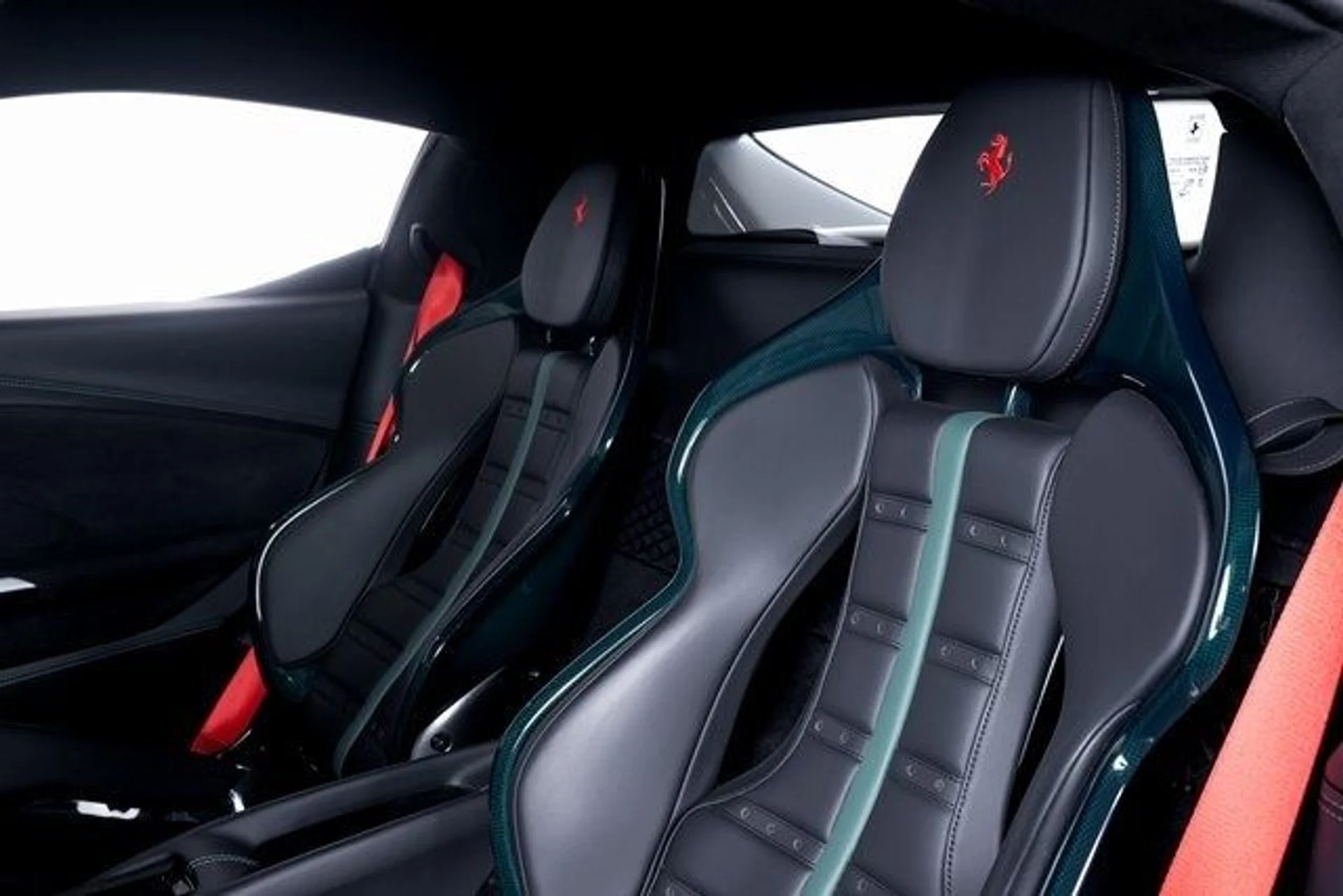 mph022_146930447_c4d250e1ea841f467236ab46ccd87344x_20c11ce710