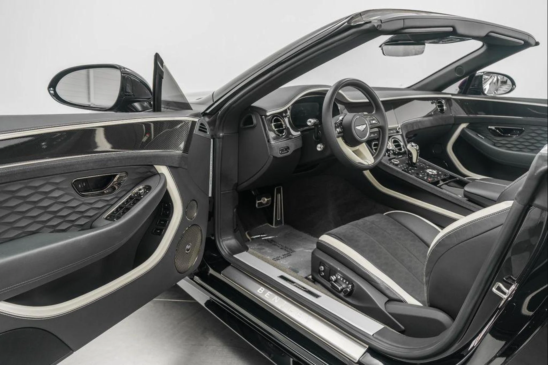 mph022_1470701444_kb_F_Md_s_Ao_Dm_Ygb_Eh7_F_Hbs_GRA_Yt4_c6887910a1