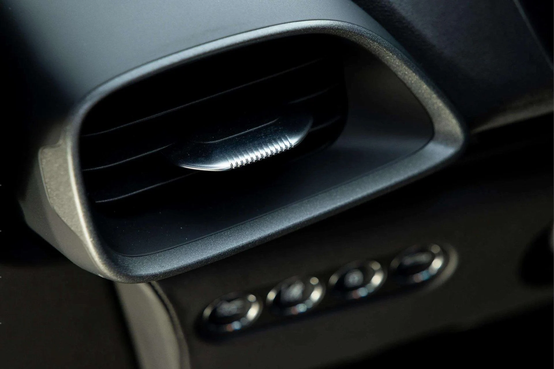 mph022_147277573_image_23_425cd02c1f