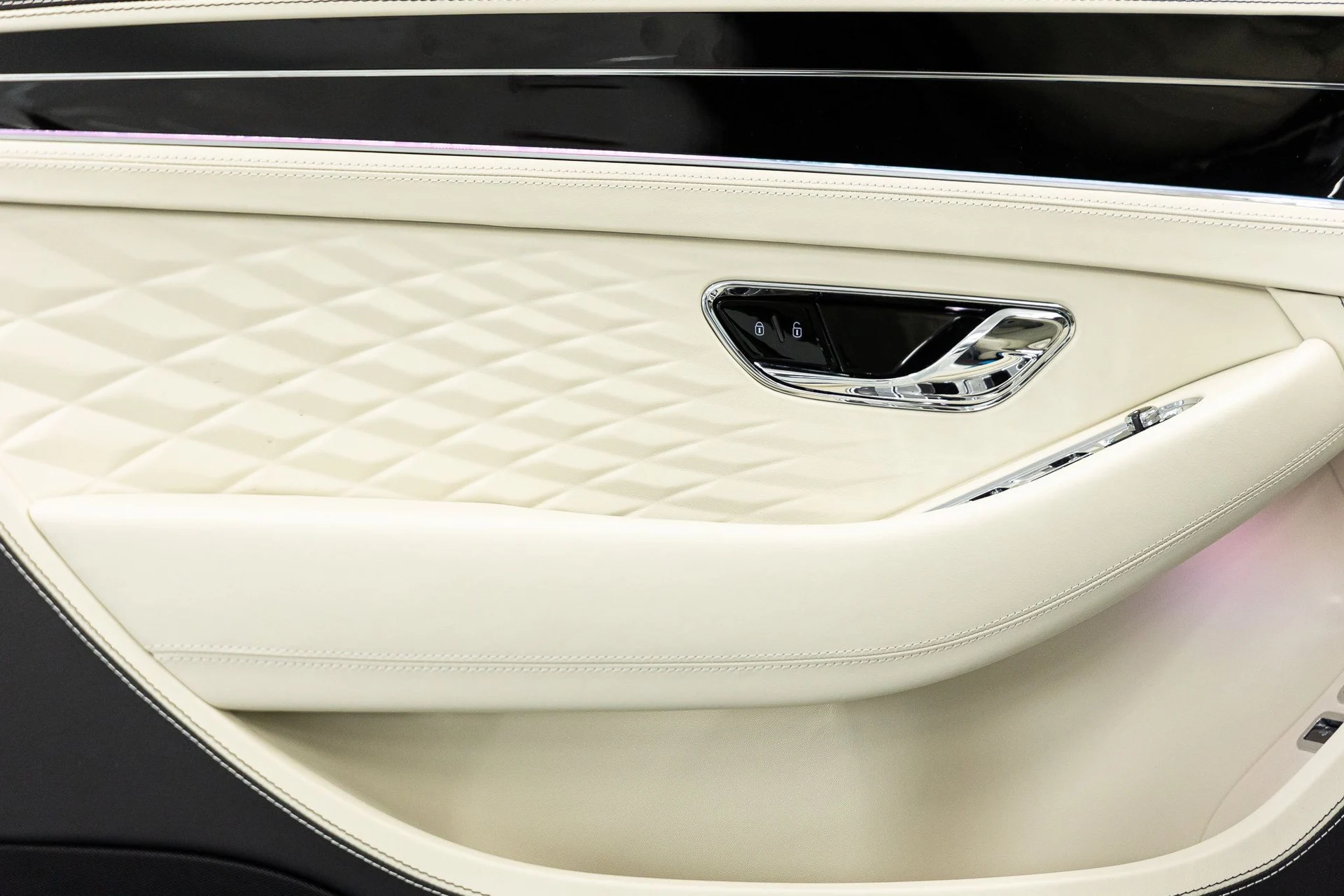 mph022_1474540442_4f4e1b54a04374d44b57e0821c80fdf1x_005623fc8e