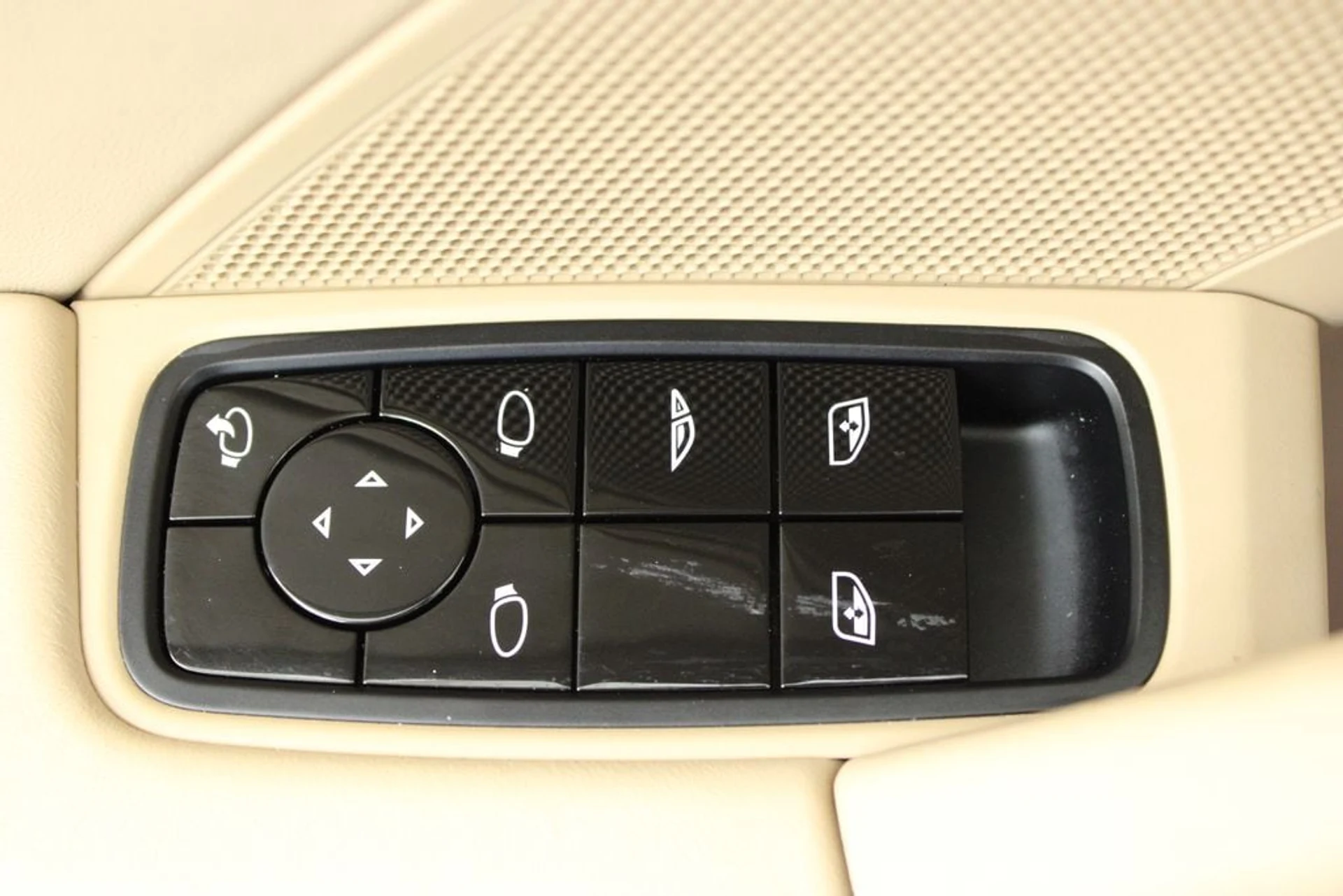 mph022_1475722778_76b81d1c1e438f31be9ac7a535f08809x_ab40203186